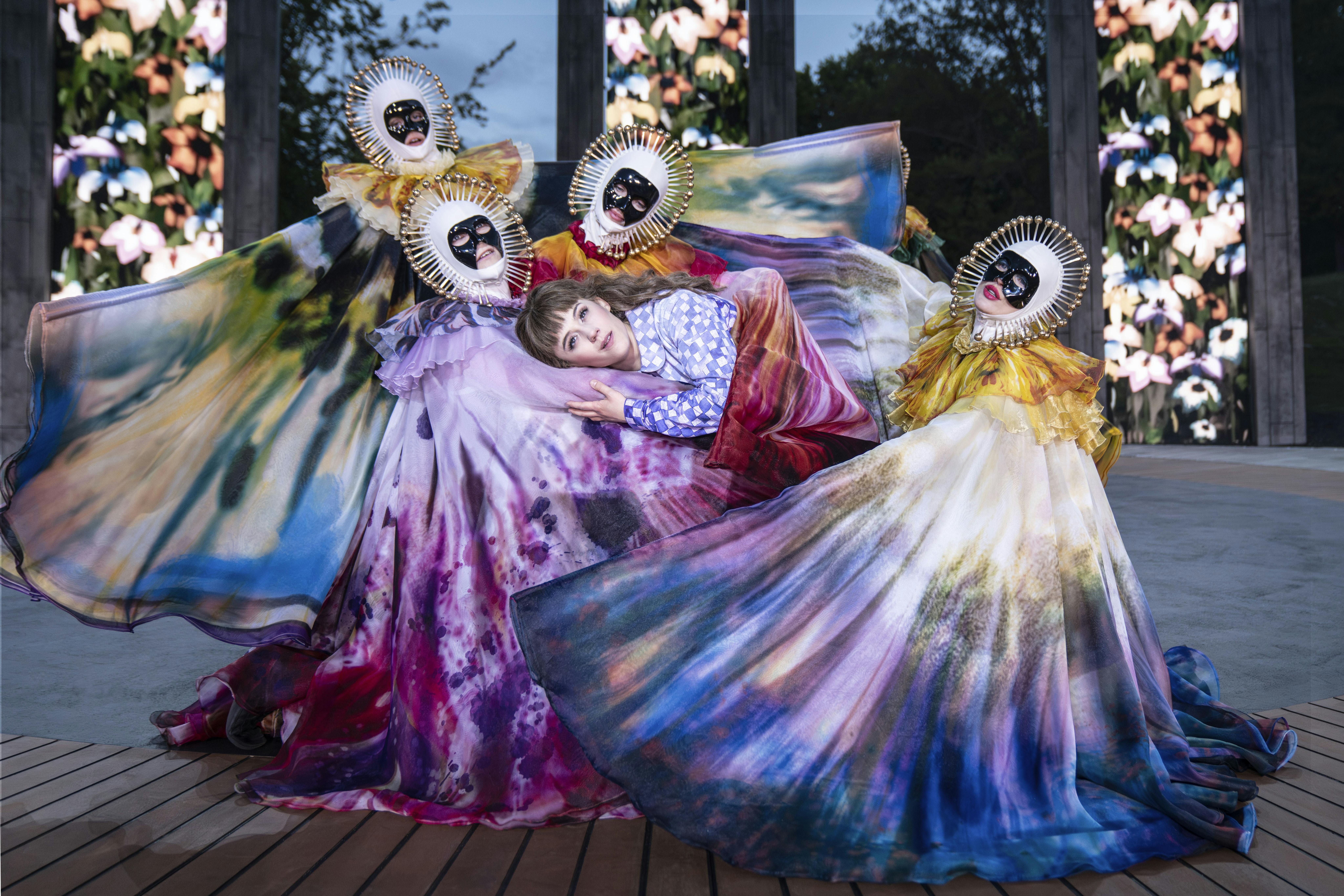 Anmeldelse af 'Snedronningen' i Ulvedalene af Det Kongelige Teater