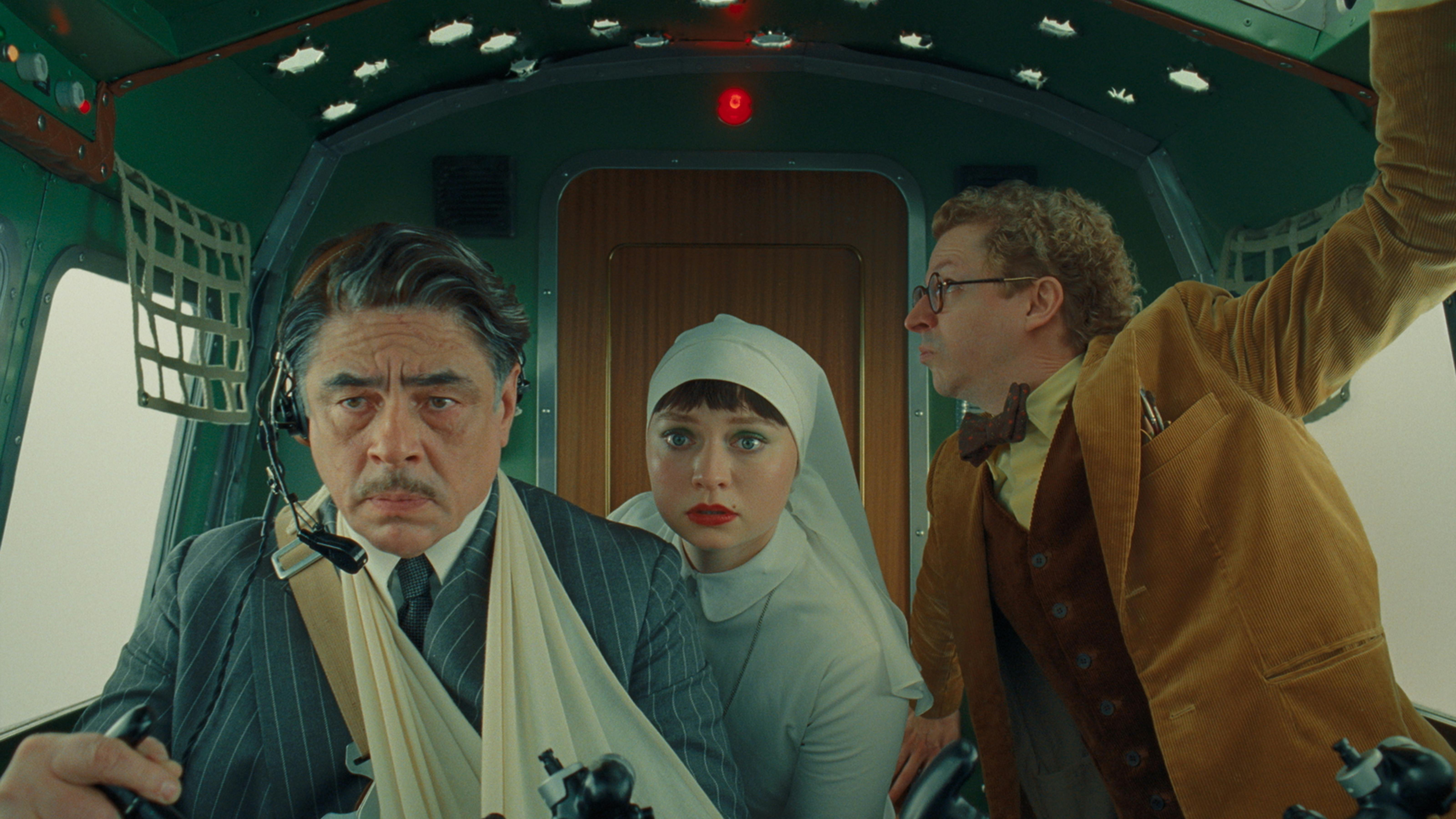 Anmeldelse af 'The Phoenician Scheme'