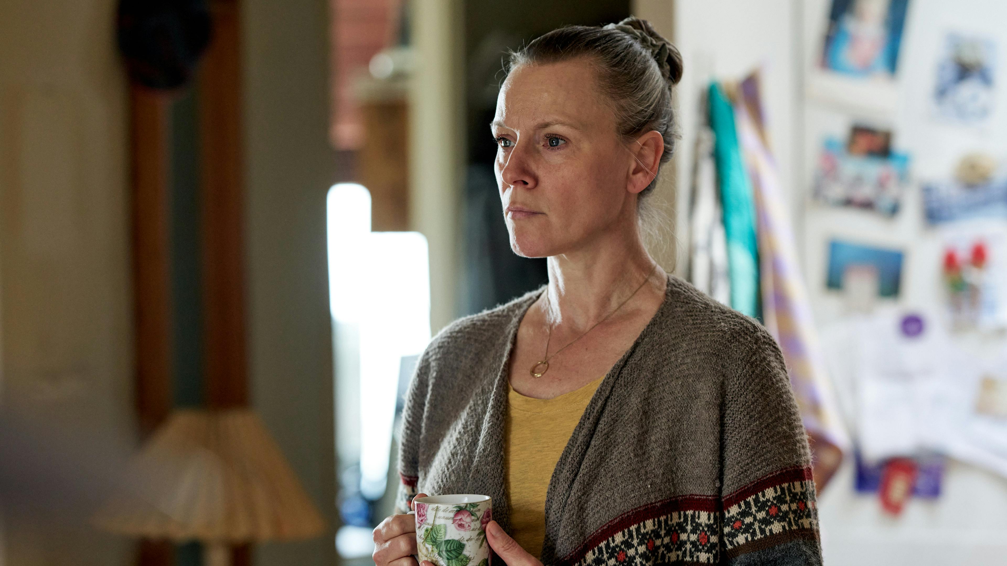 Rie (Iben Hjejle) i 'Løgnen'.