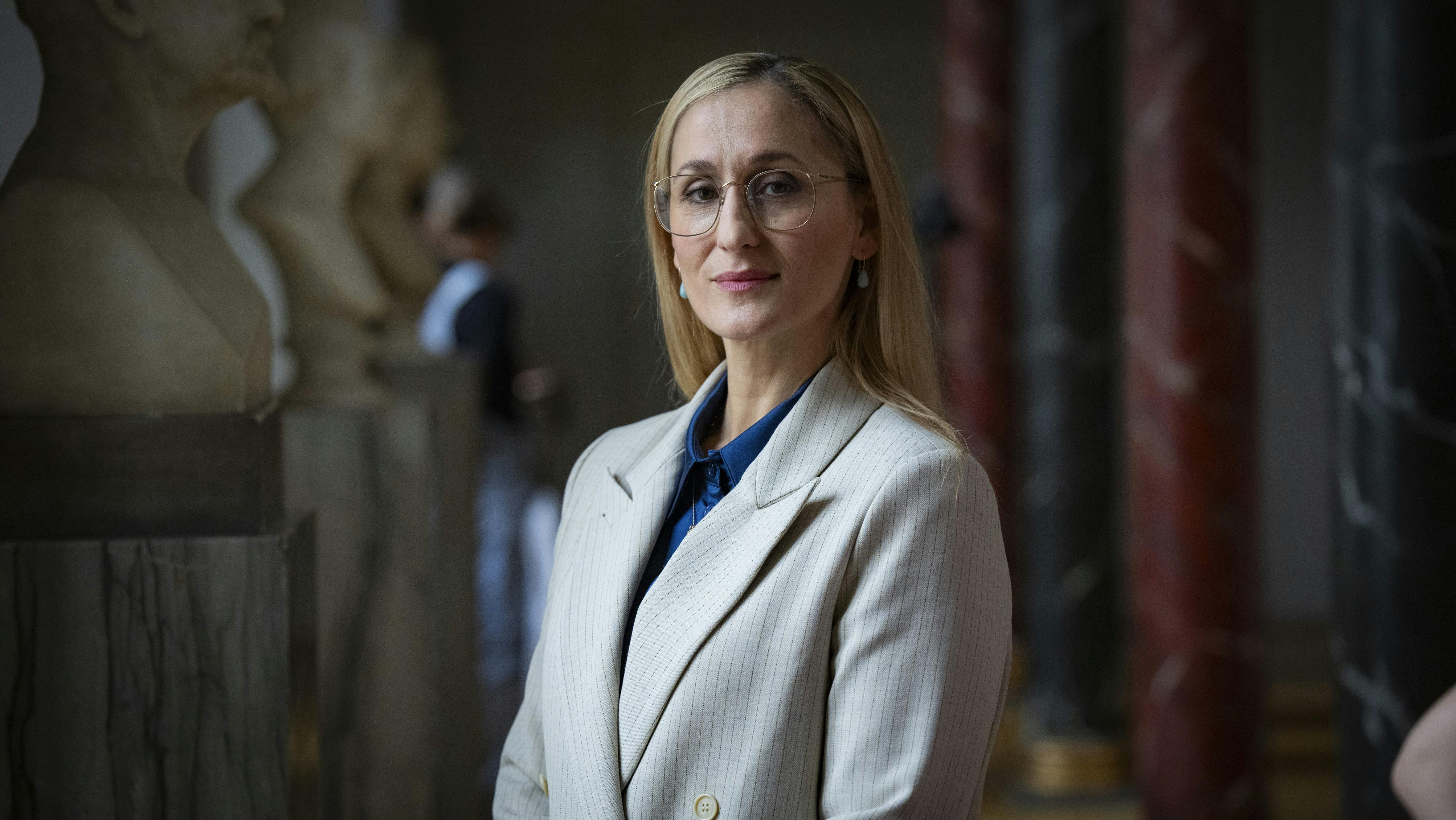 Kulturministeren (Marijana Jankovic) i 'Danefæ'.