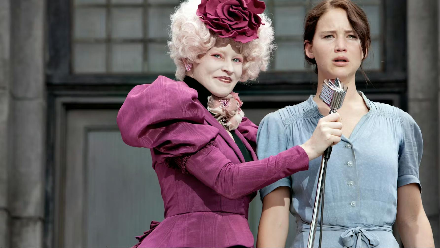 Elizabeth Banks og Jennifer Lawrence