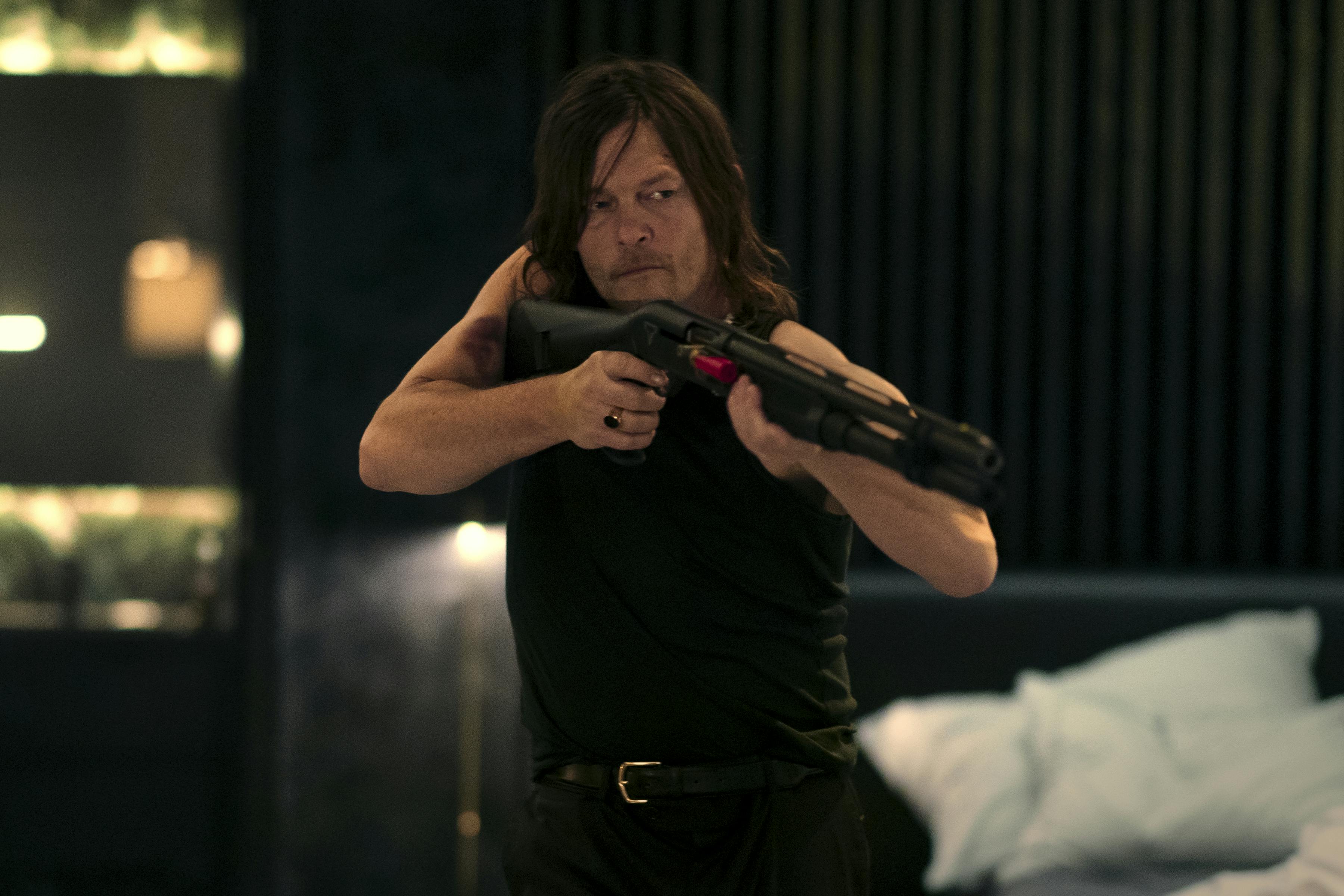 Norman Reedus as Daniel Pina in Ballerina anmeldelse