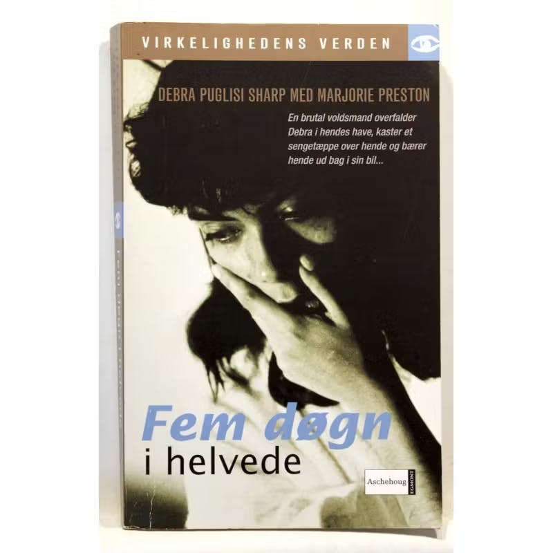 Hvad læser Stephanie León?