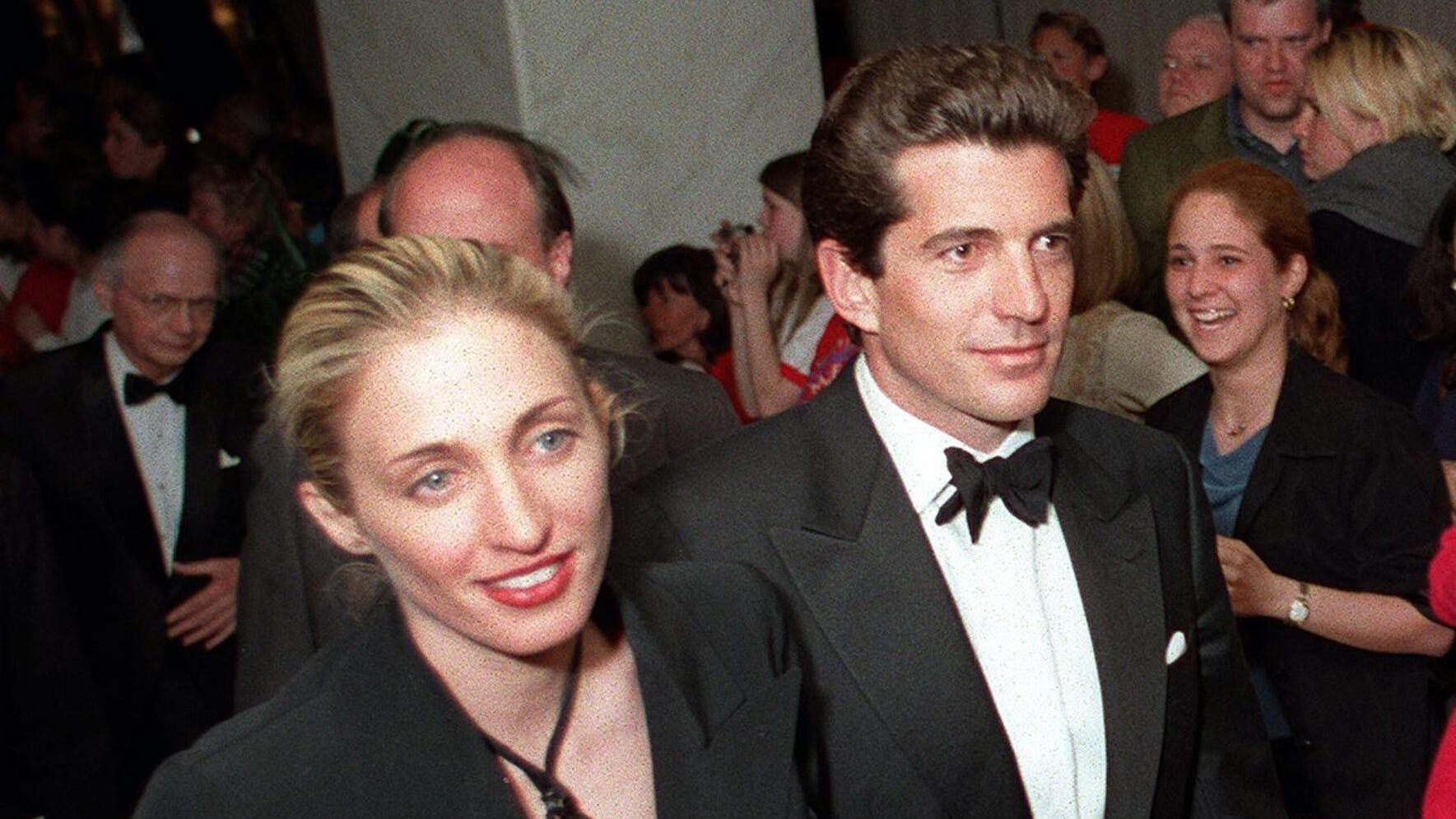 John F. Kennedy Jr. og Carolyn Bessett-Kennedy er omdrejningspunktet i den nye sæson af Ryan Murphys antologiserie 'American Love Story'