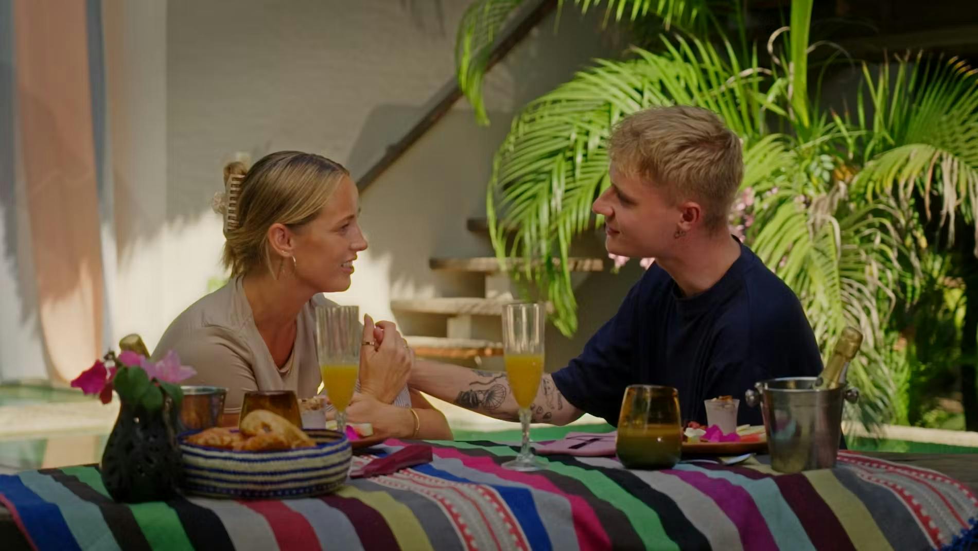 Det var vigtigt for de to "Bachelorette"-deltagere at have snak om et eventuelt kys, inden de lod det ske. Derfor så man heller ikke, hvad der skete på deres overnatningsdate.