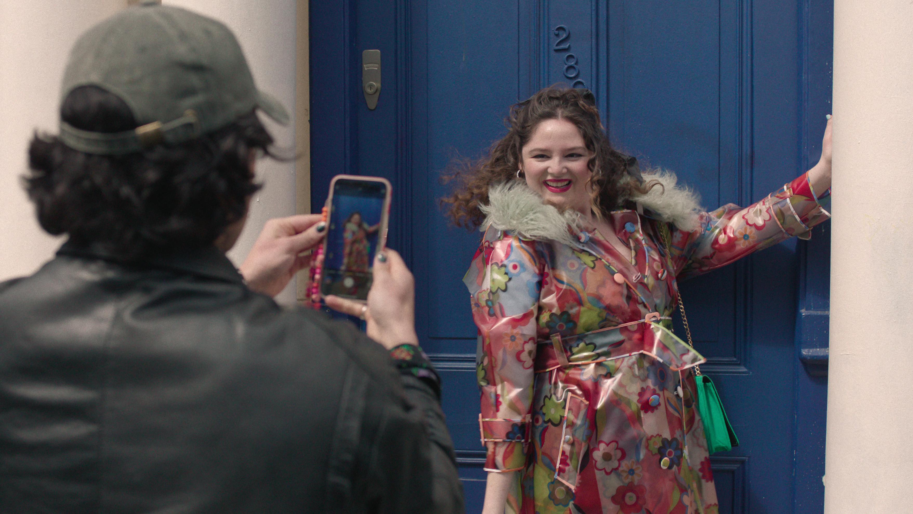 Megan Stalter i Lena Dunhams nye romantiske komedieserie 'Too Much'