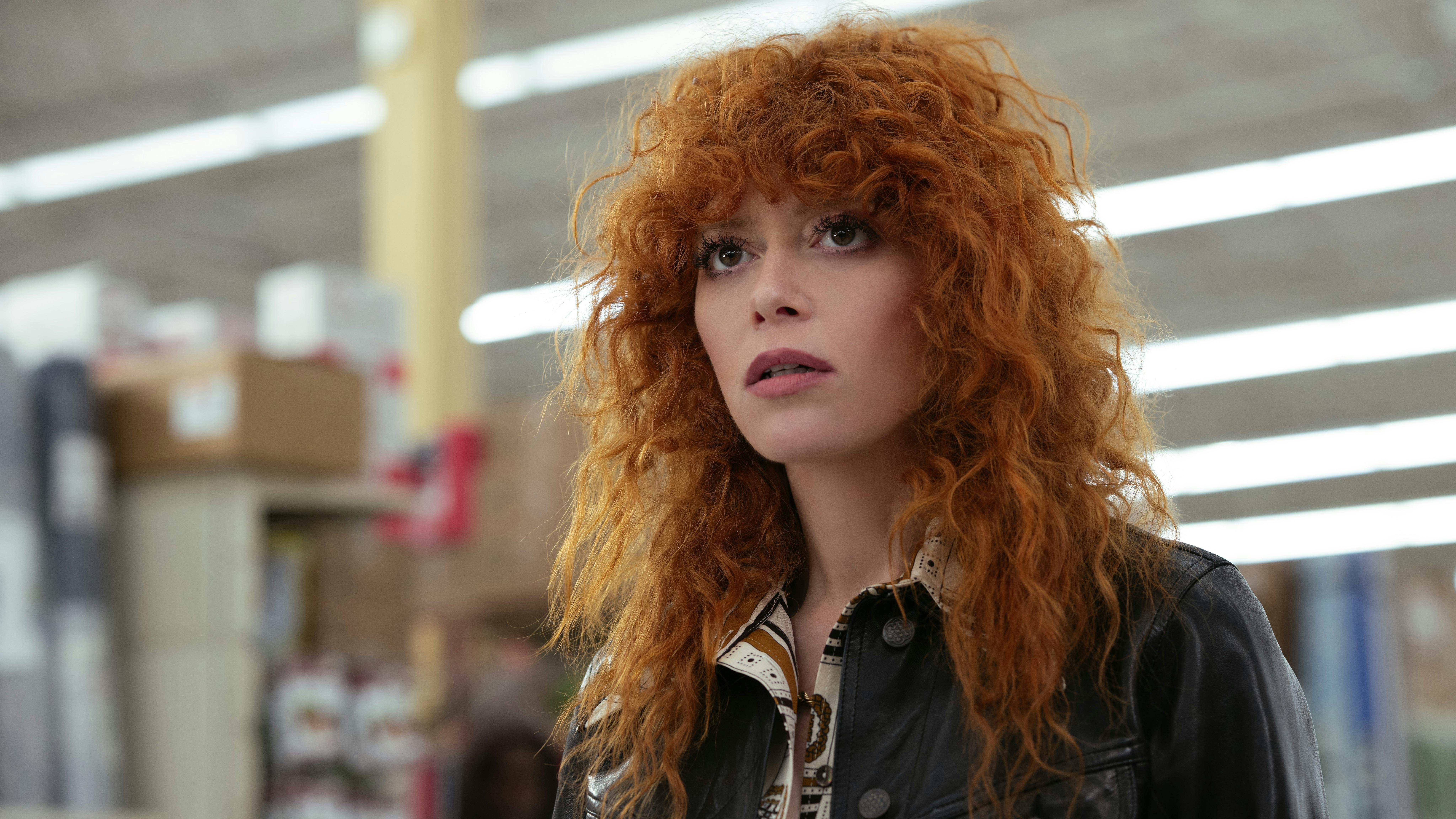 Natasha Lyonne charlie cale poker face sæson 2 anmeldelse