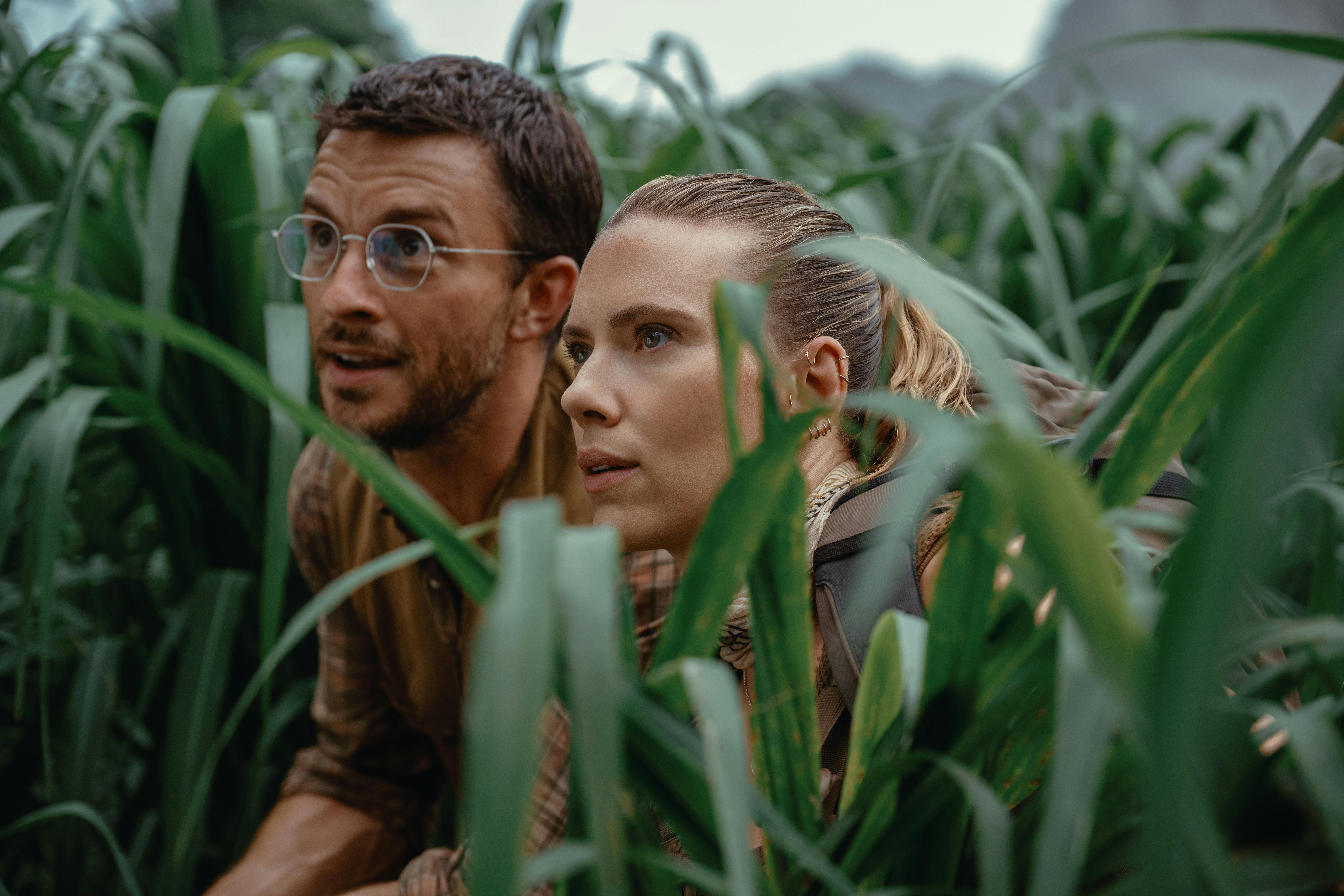 jonathan bailey scarlett johansson jurassic world rebirth anmeldelse