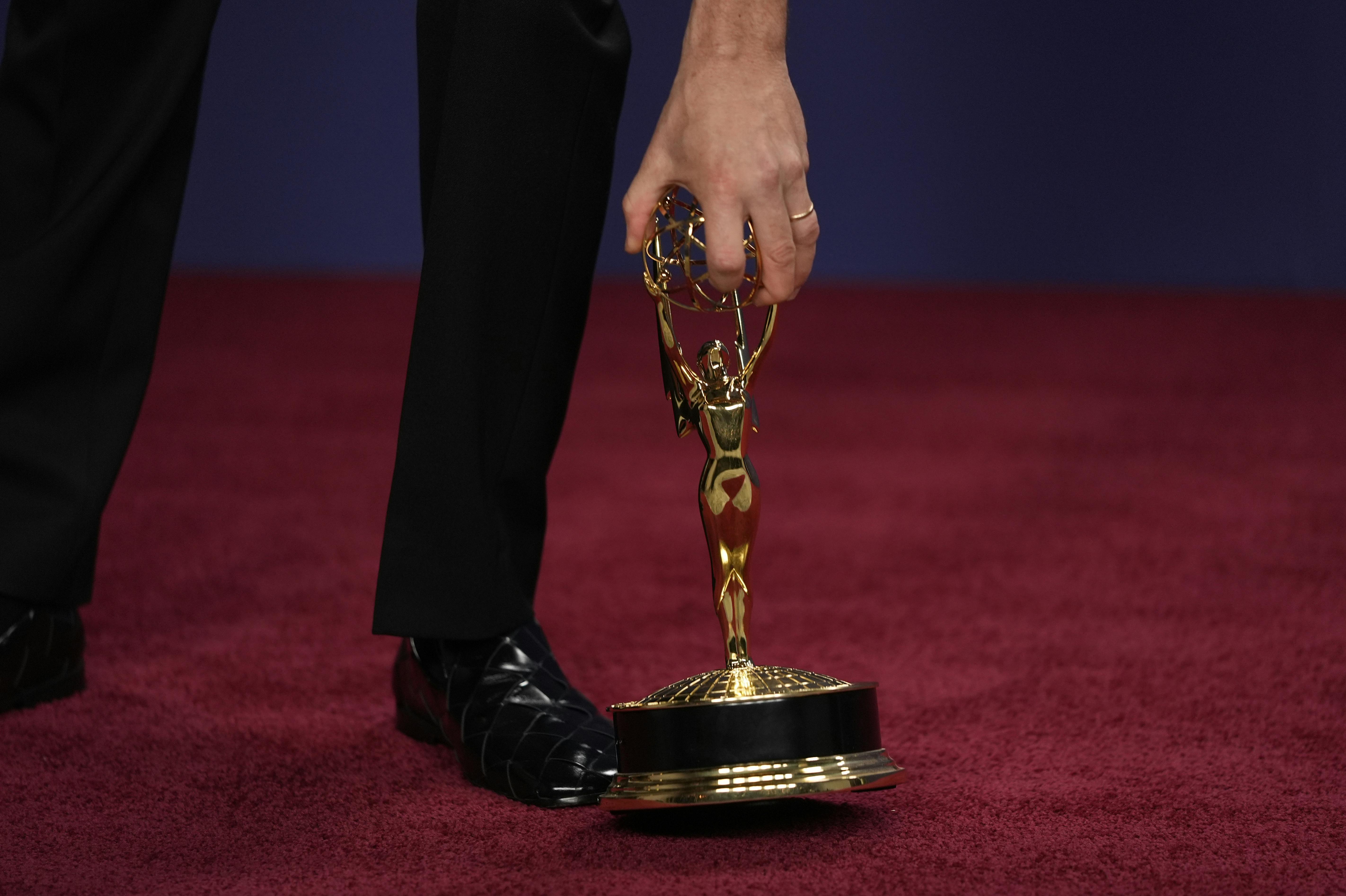 Så er Emmy-nomineringerne her, og feltet består af velkendte favoritter og debutanter.