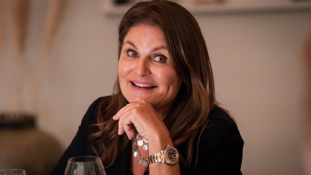 Sara Blædel i 'Klovn'.