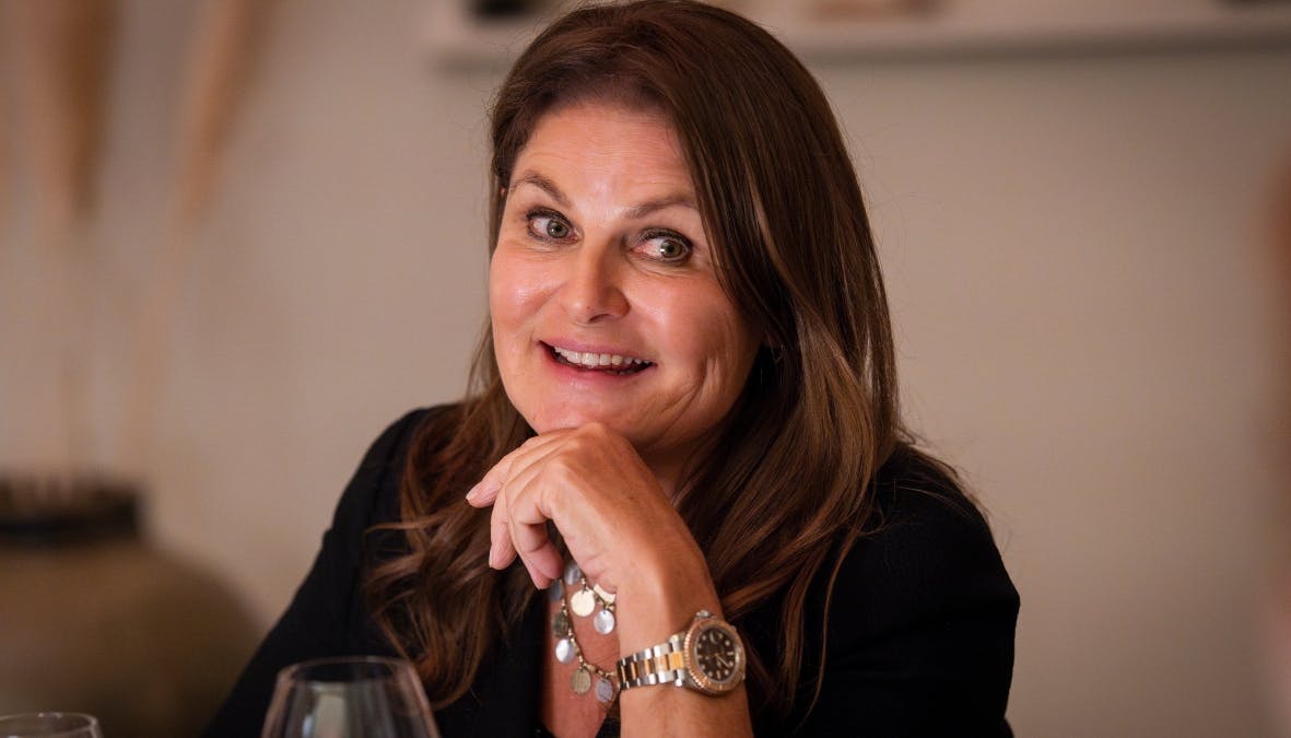 Sara Blædel i 'Klovn'.