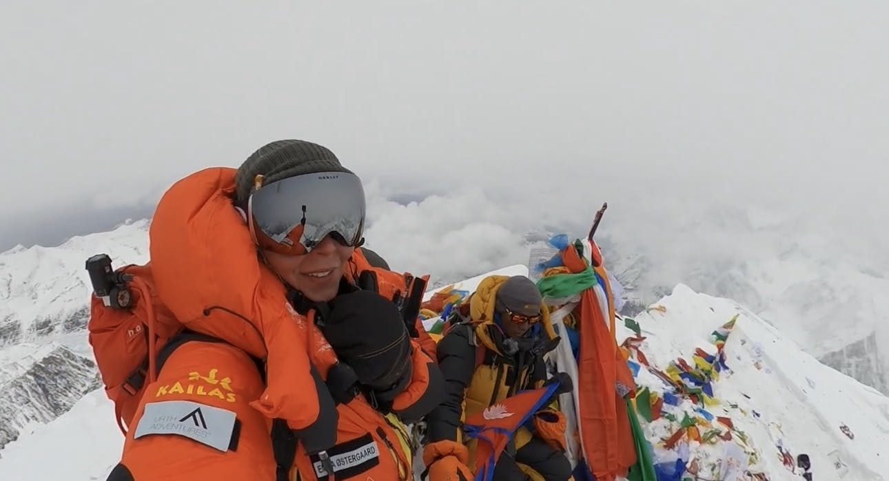 Emma Østergaard er den yngste danske kvinde nogensinde på toppen af Mount Everest.