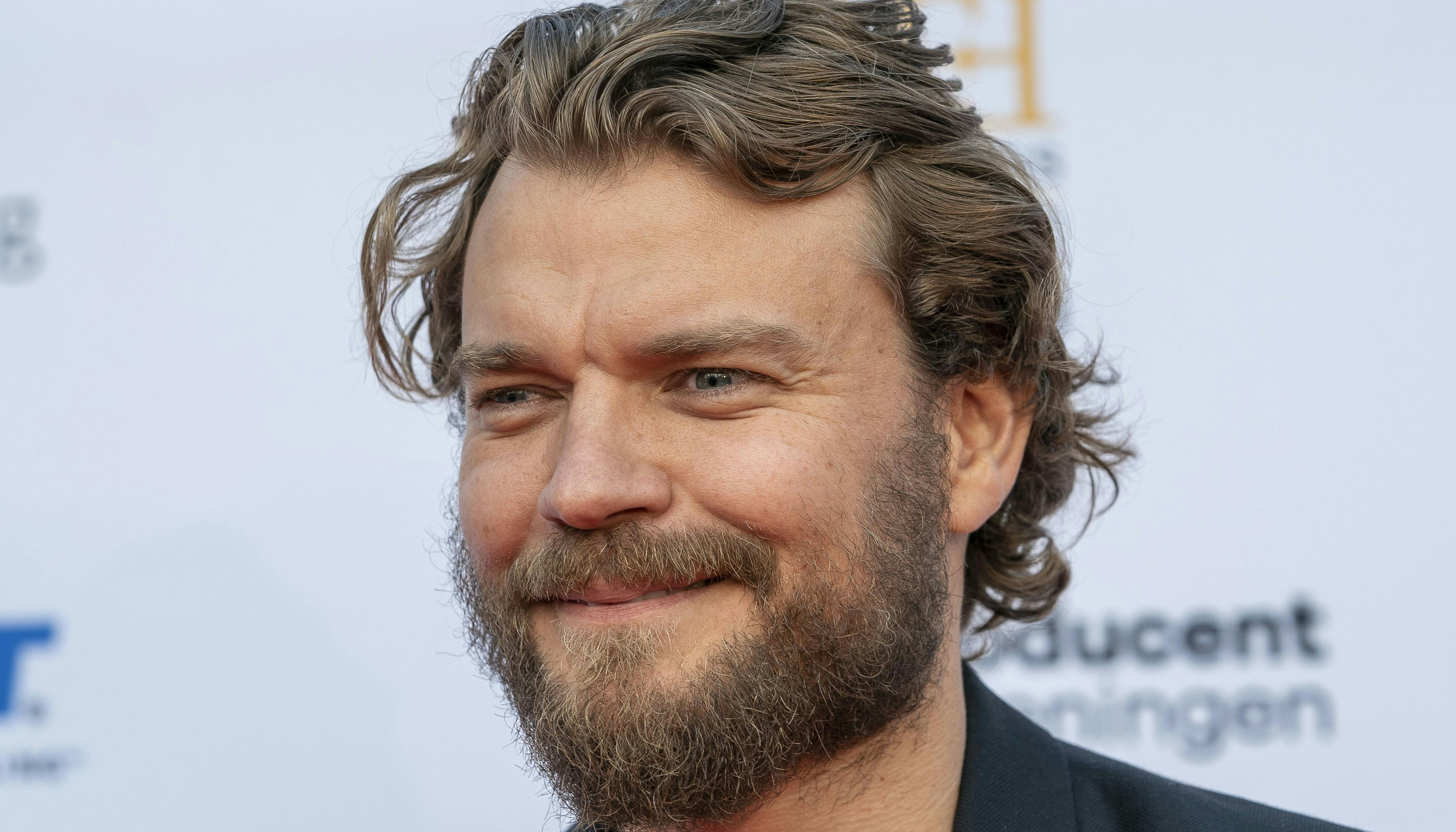 Nu skal Pilou Asbæk være med i en ny stor international film.