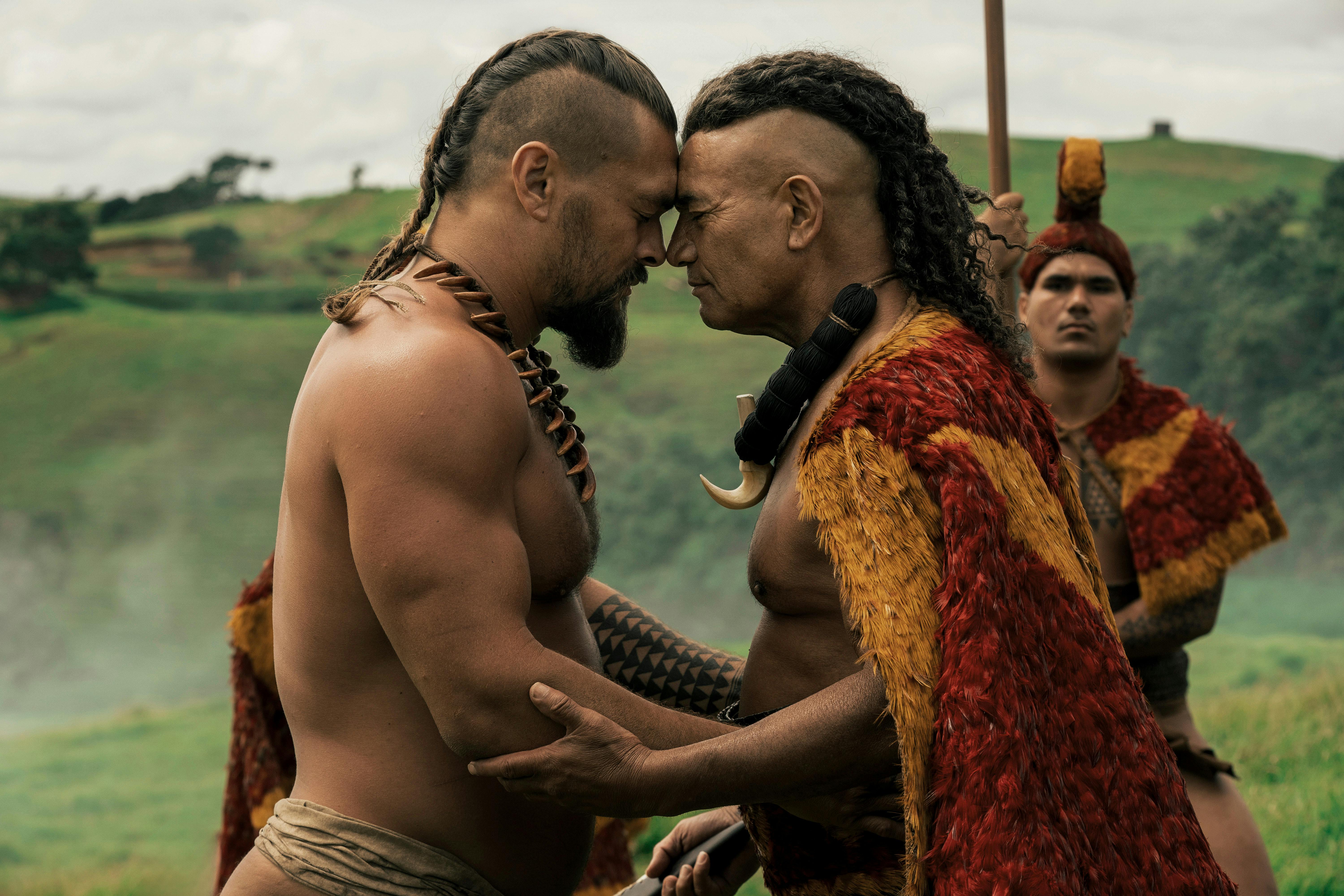 chief of war anmeldelse jason momoa temuera morrison