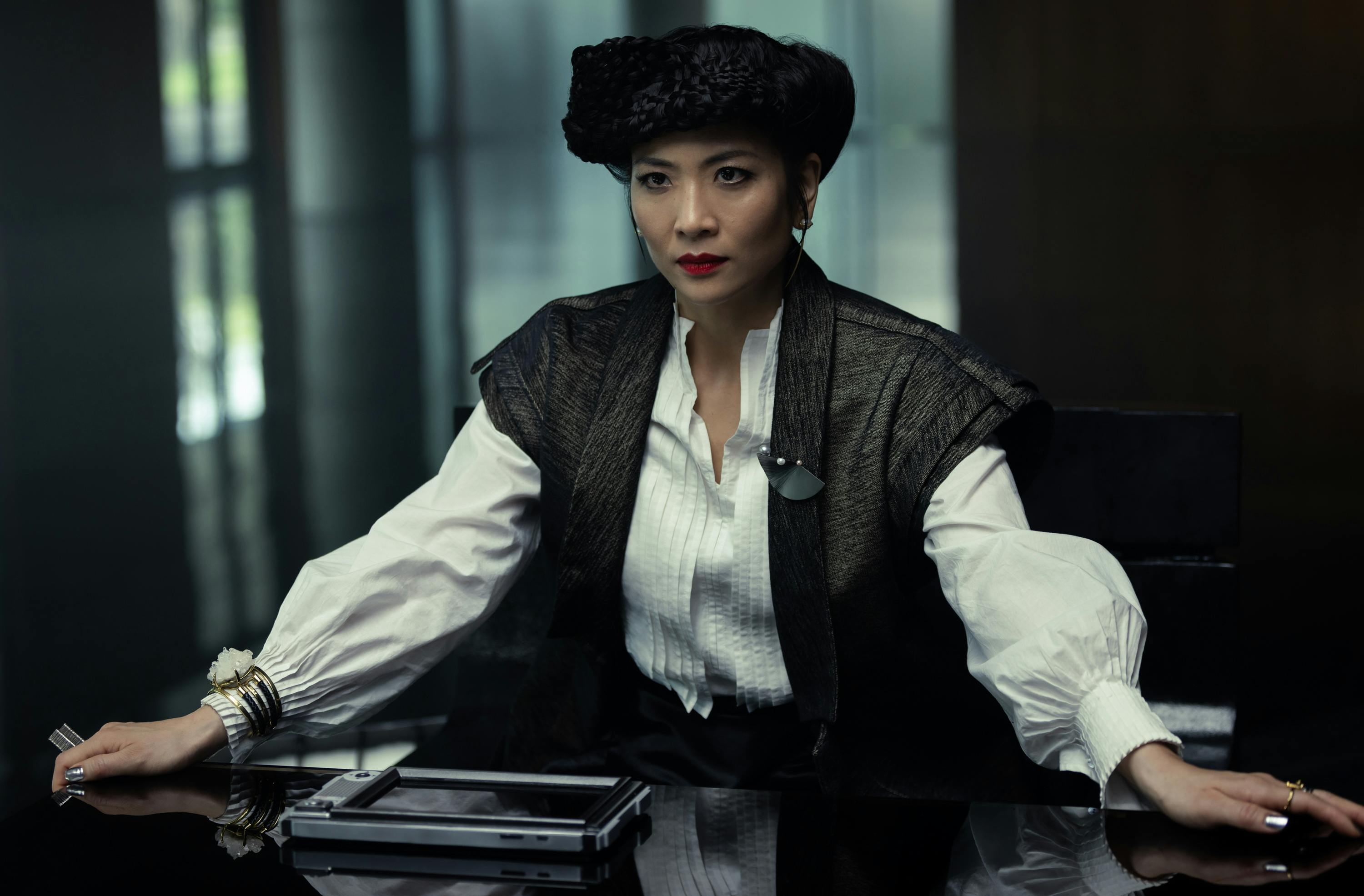 FX's Alien: Earth anmeldelse -- Pictured: Sandra Yi Sencindiver as Yutani. CR: Patrick Brown/FX