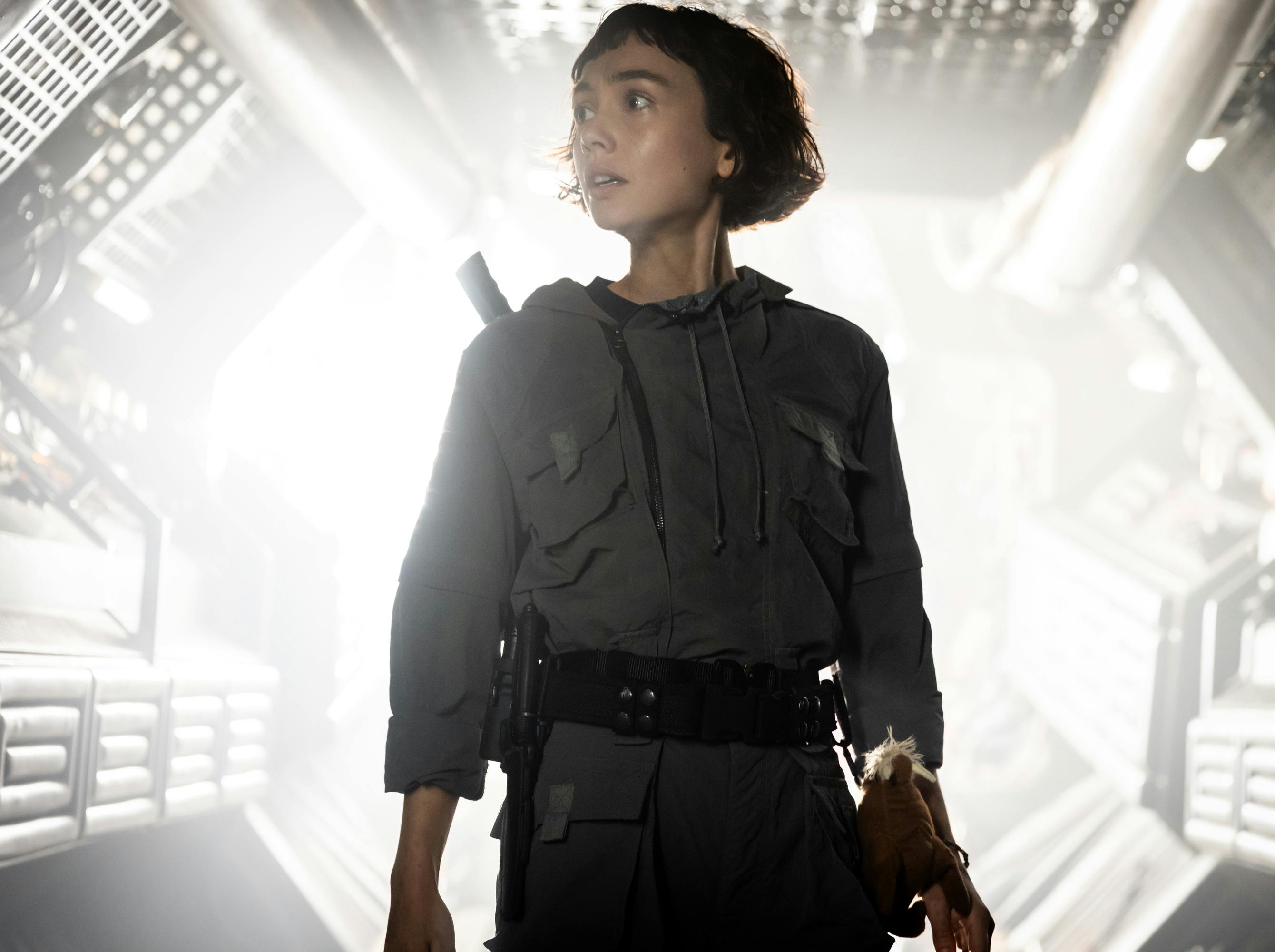 FX's Alien: Earth anmeldelse -- Pictured: Sydney Chandler as Wendy. CR: Patrick Brown/FX