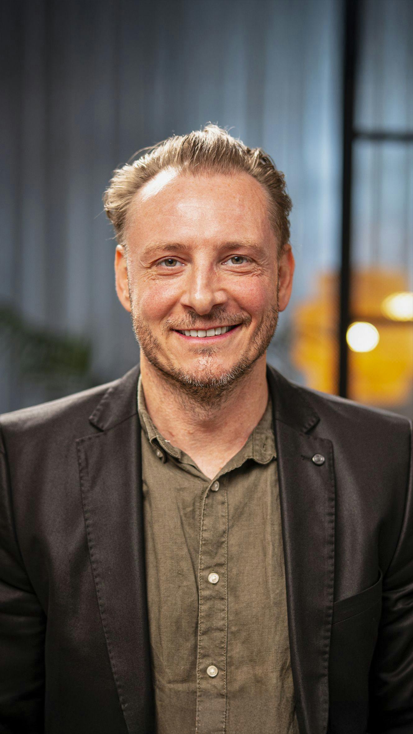 Thomas på 48 år er fra Dronningmølle og arbejder som selvstændig konsulent