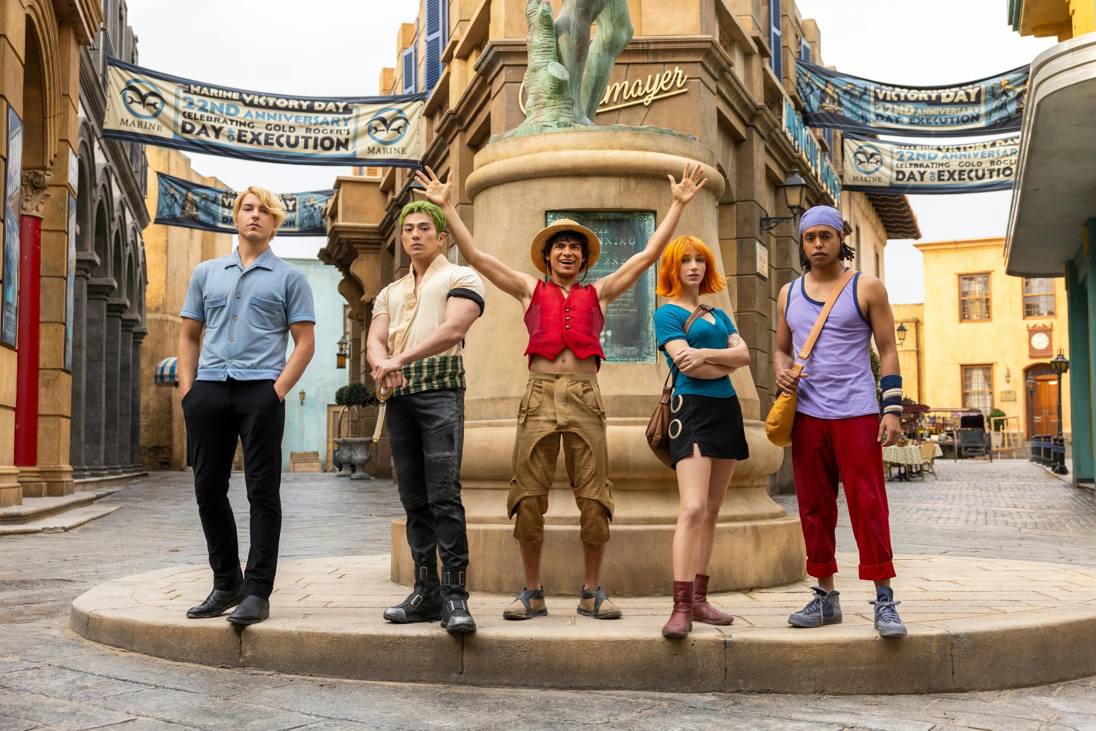 One Piece. (L to R) Taz Skylar as Sanji, Mackenyu as Roronoa Zoro, Iñaki Godoy as Monkey D. Luffy, Emily Rudd as Nami, Jacob Romero as Usopp in episode 101 of One Piece. Cr. Casey Crafford/Netflix © 2025