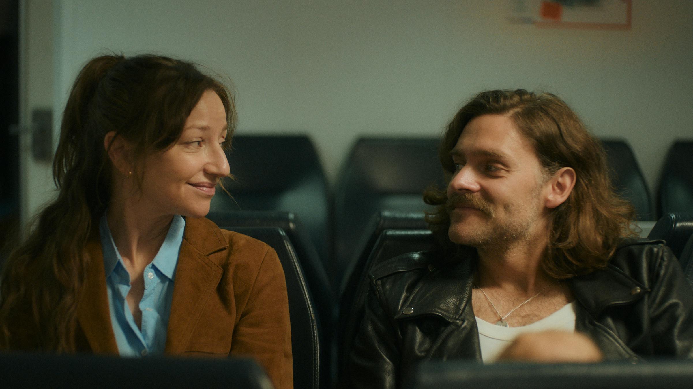 Andrea B. Hovig og Tayo C. Jacobsen i filmen 'Kærlighed'