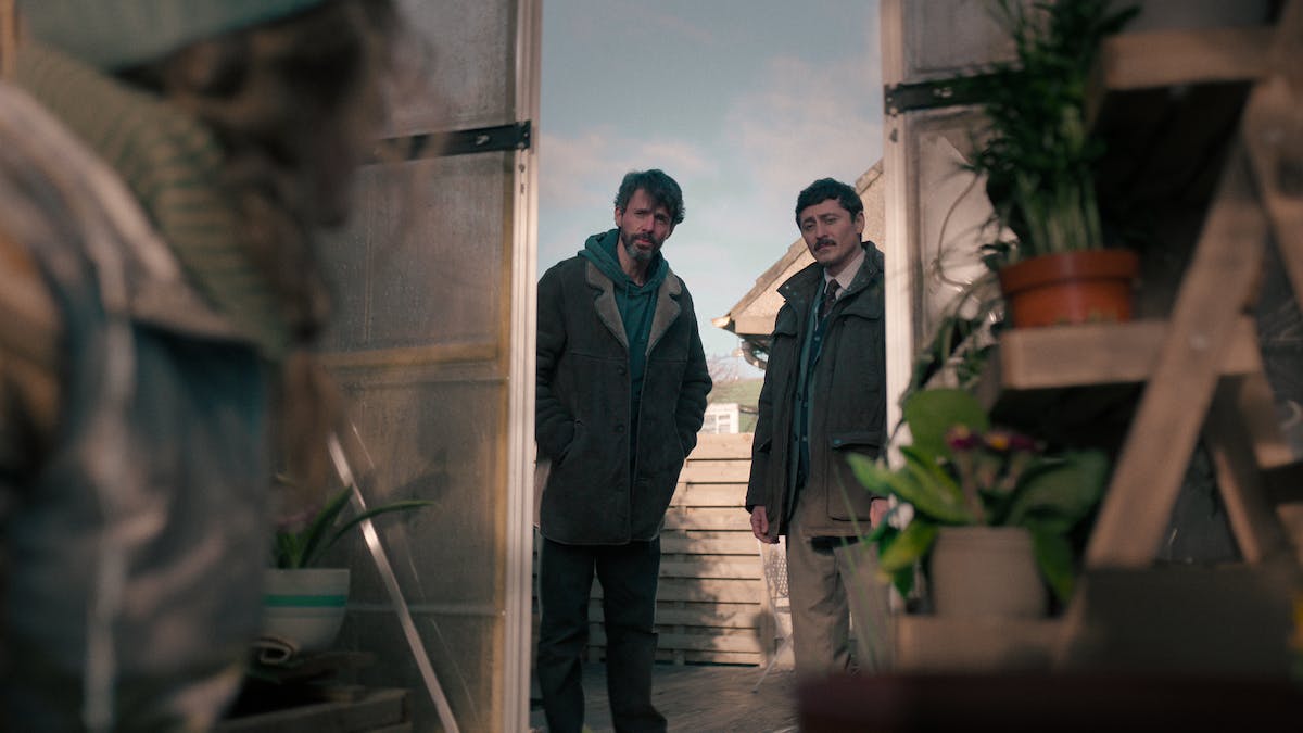 Matthew Goode og Alexej Manvelov i den nye sæson af 'Dept. Q'