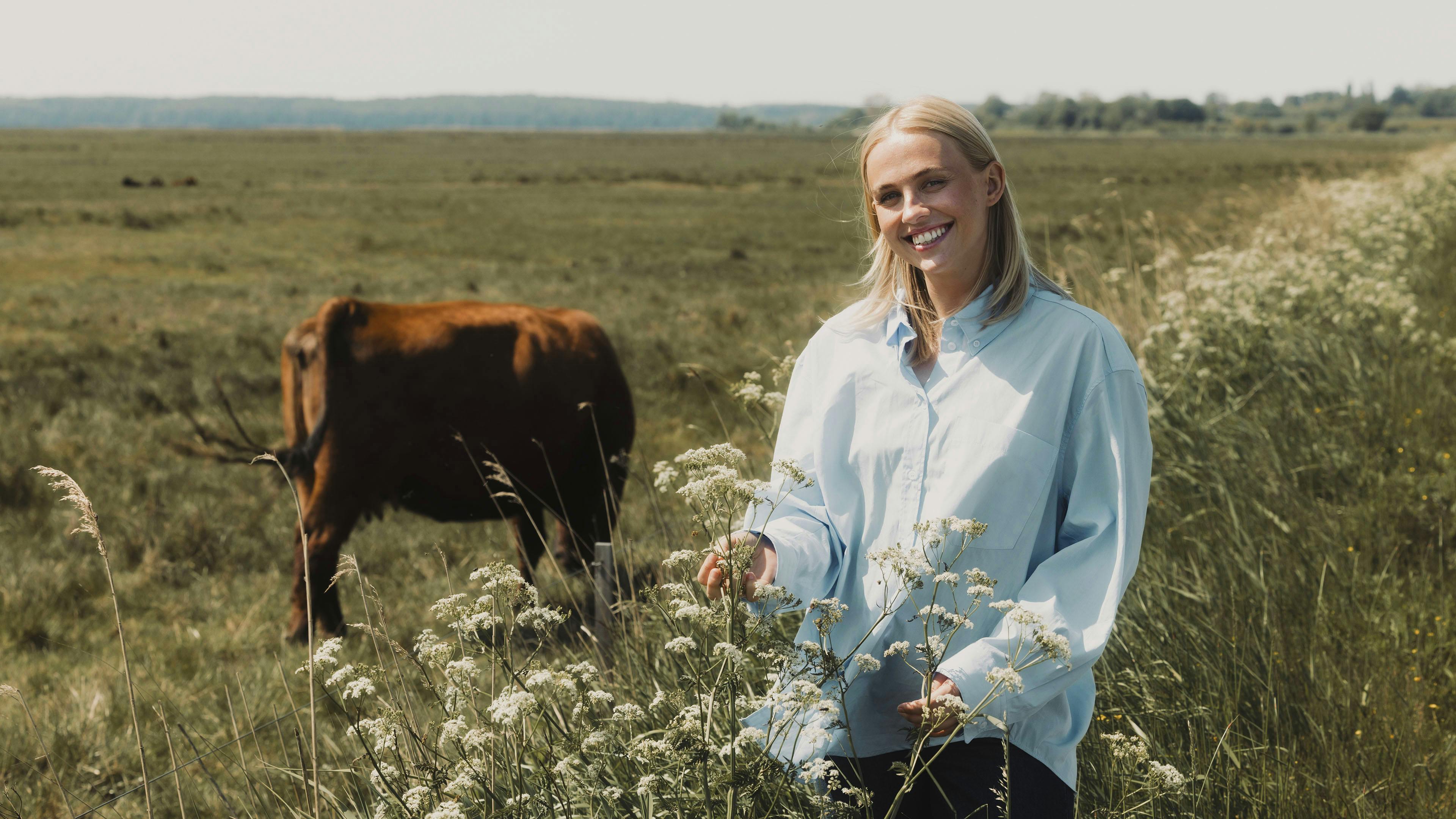 Sofie Martinusen har fået en forrygende start som vært på 'Landmand søger kærlighed', og Lene Beier er også tilfreds