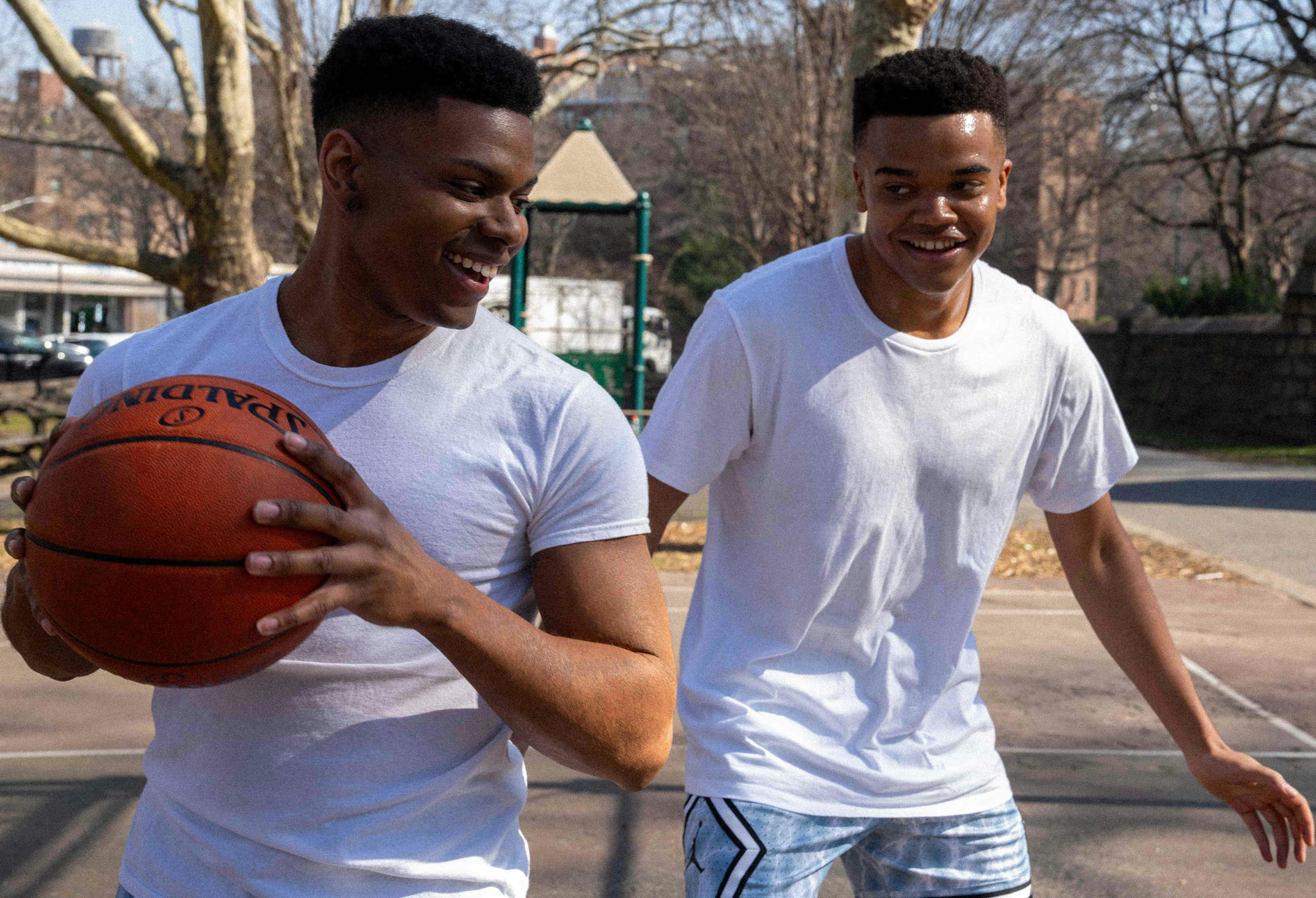 Aubrey Joseph and Elijah Wright highest 2 lowest anmeldelse