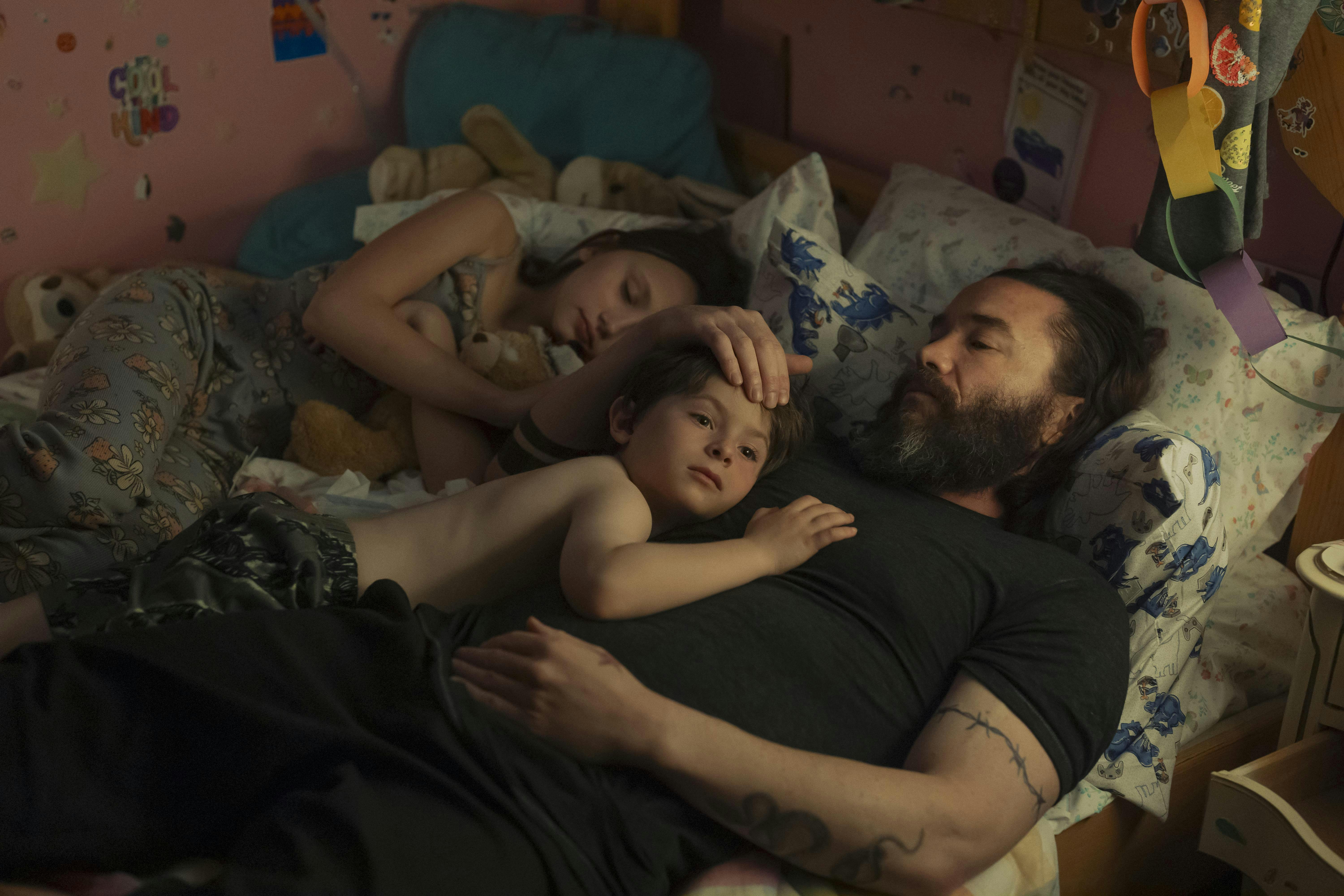 kennedy moyer oliver eisenson tom pelphrey task anmeldelse