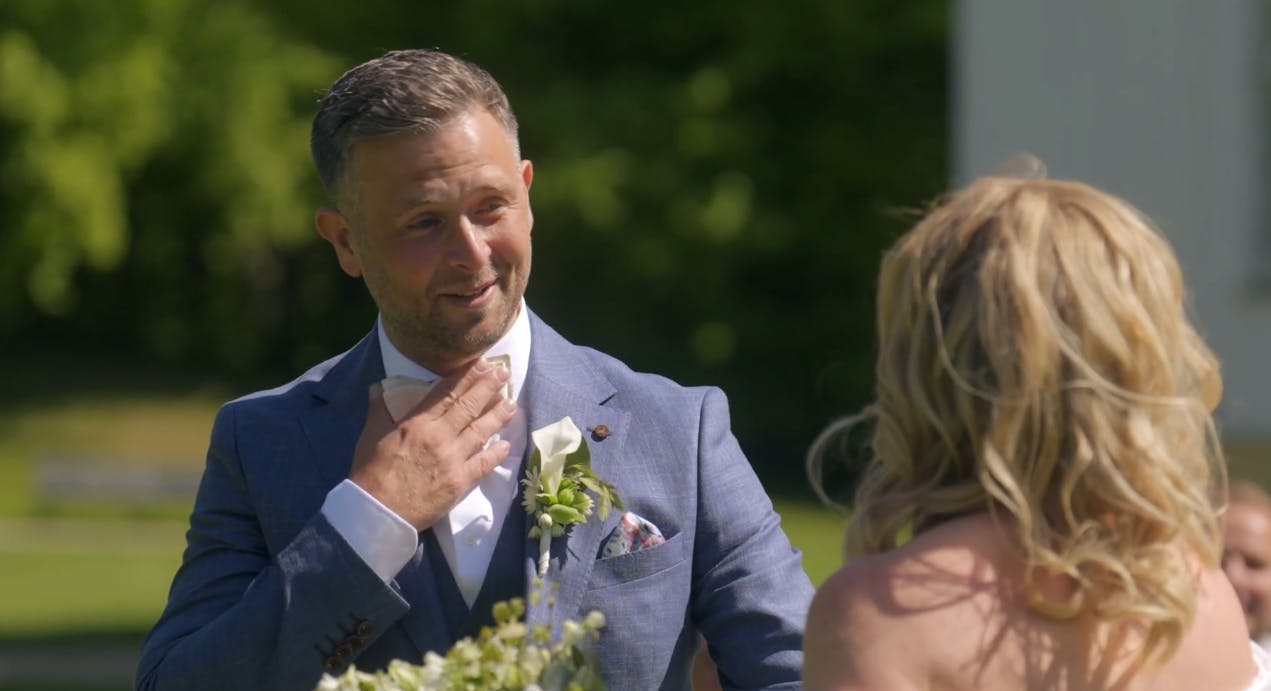 Lasse har sommerfugle i maven, lige fra han møder Dorthe første gang