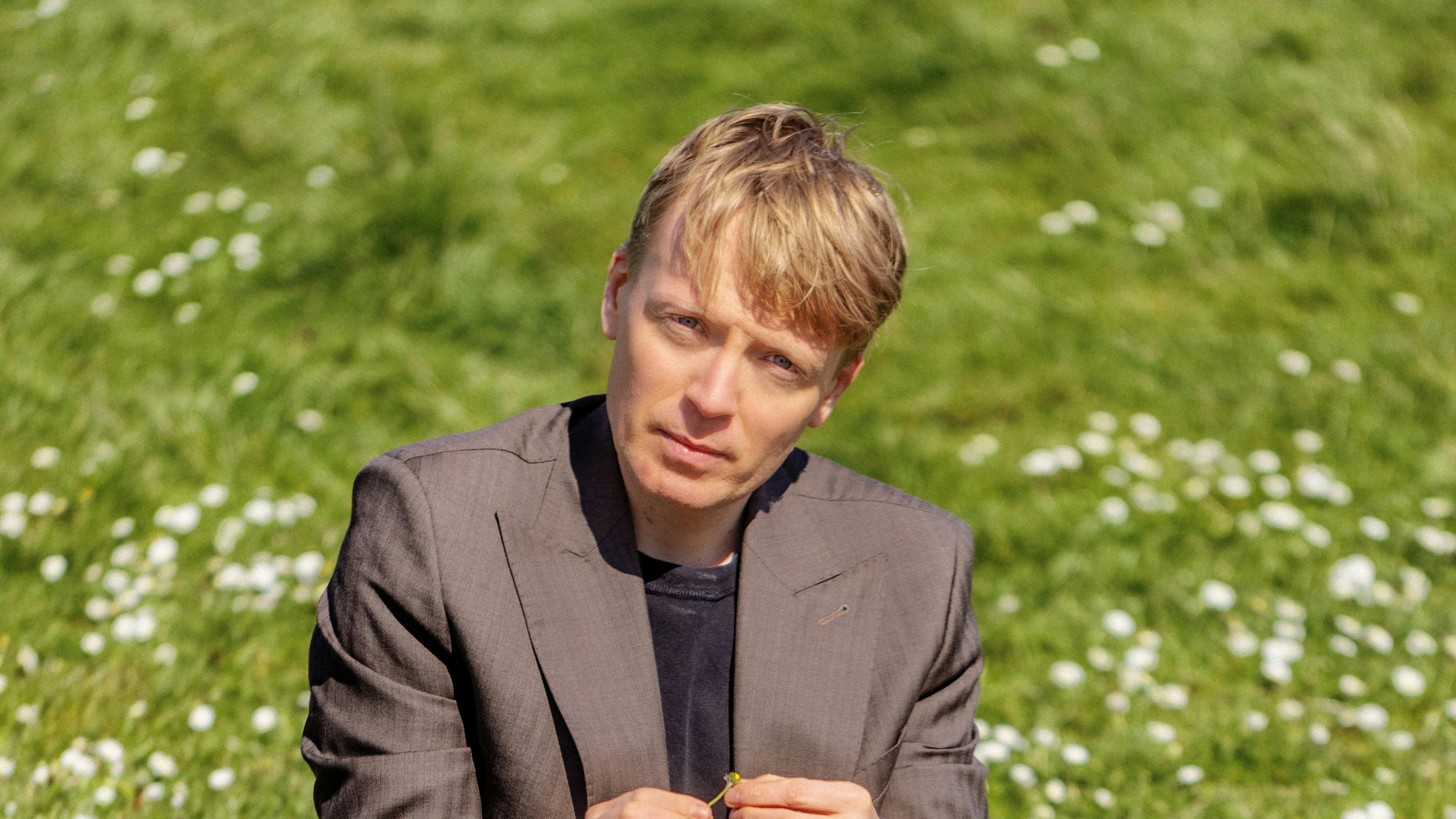 Glenn Bech drømmer om at skrue tiden tilbage til en særlig aften, da han gik på handelsskolen.