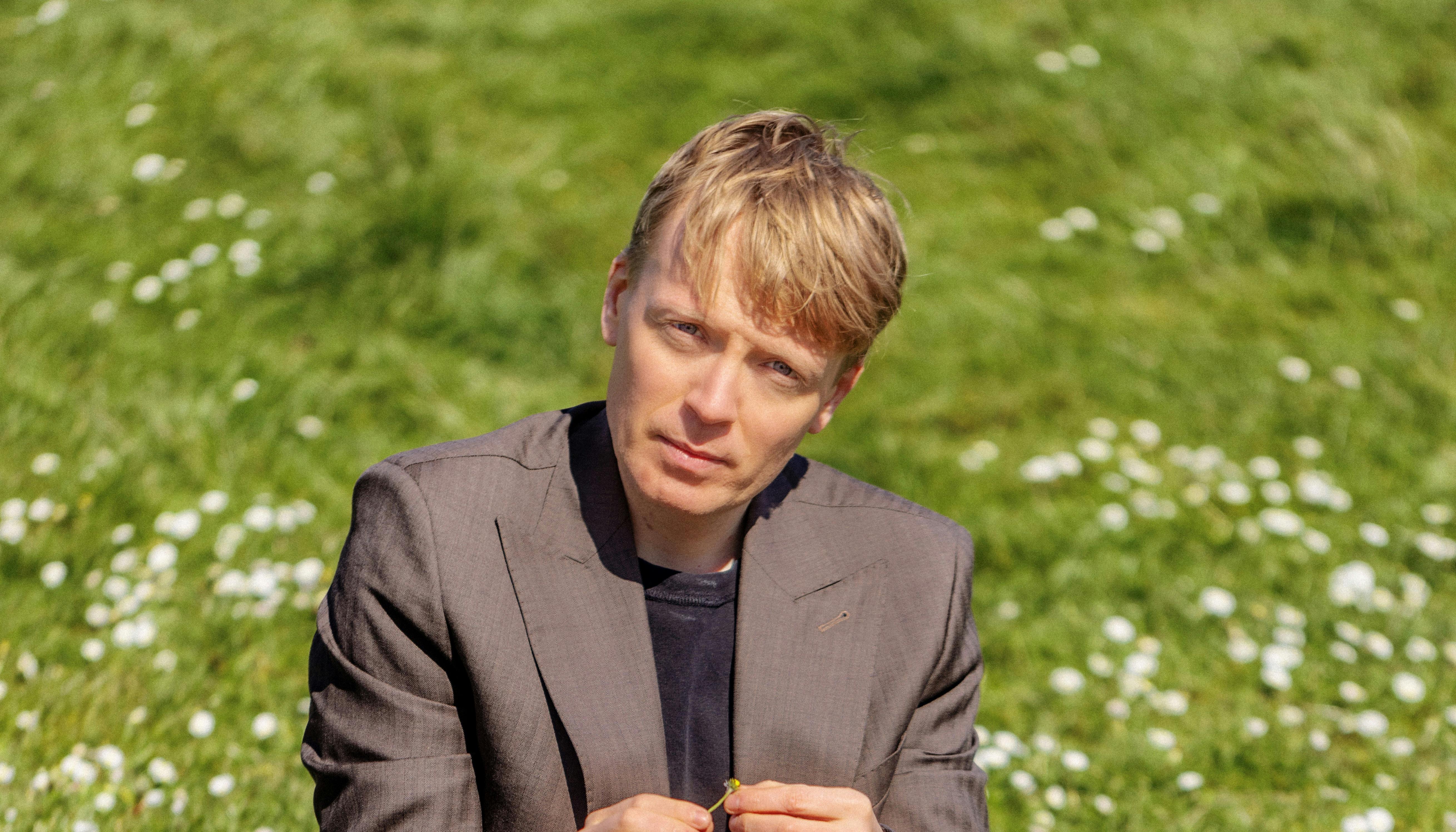 Glenn Bech drømmer om at skrue tiden tilbage til en særlig aften, da han gik på handelsskolen.