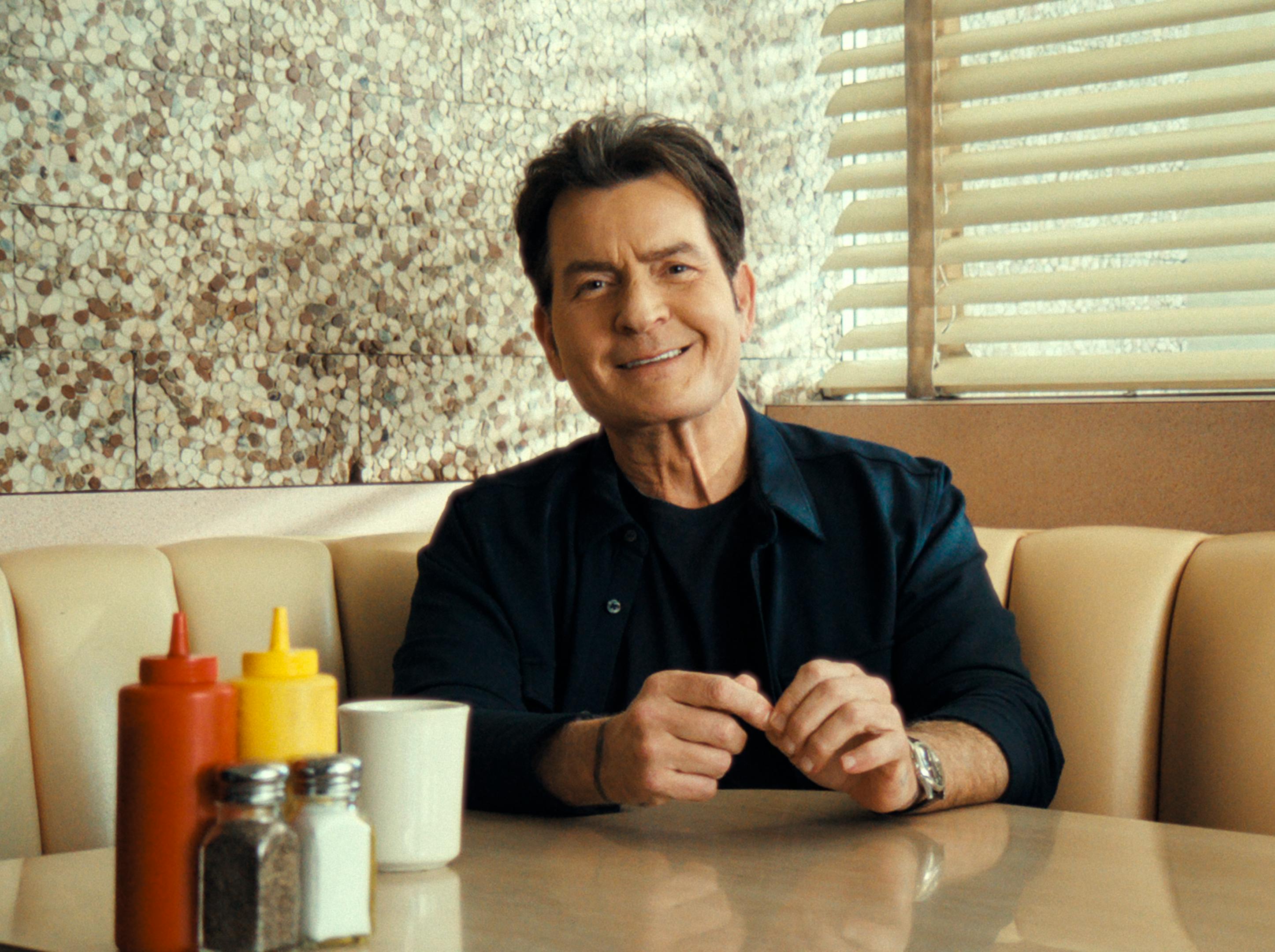 aka charlie sheen anmeldelse charlie sheen