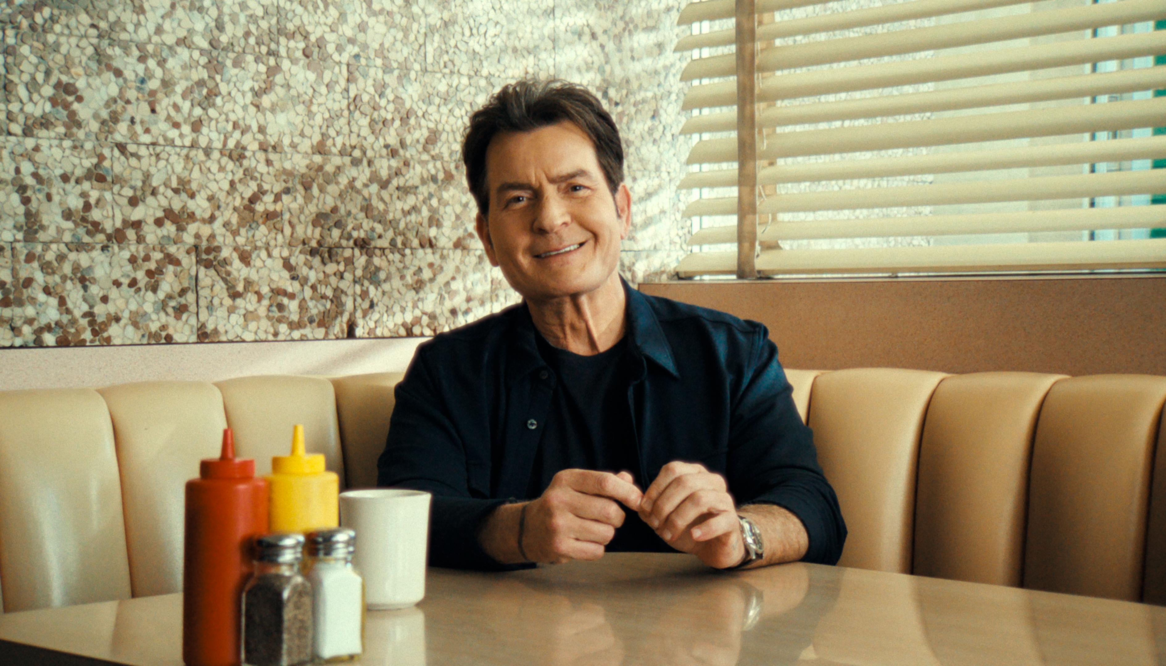 aka charlie sheen anmeldelse charlie sheen