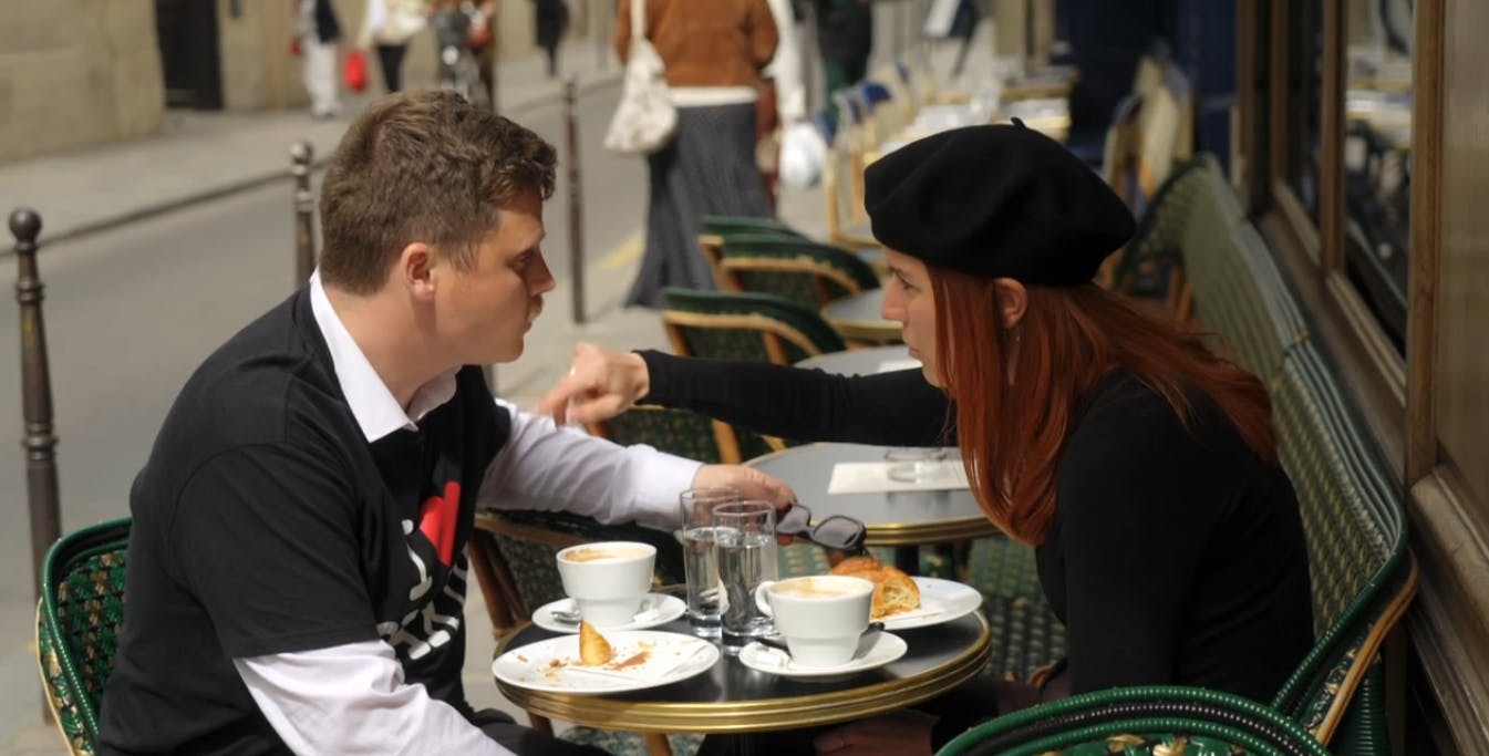 Otto Olrik og Amalie Klæstrup har en særlig snak, som ikke er kommet med i 'Gift ved første blik' – trods dens vigtighed