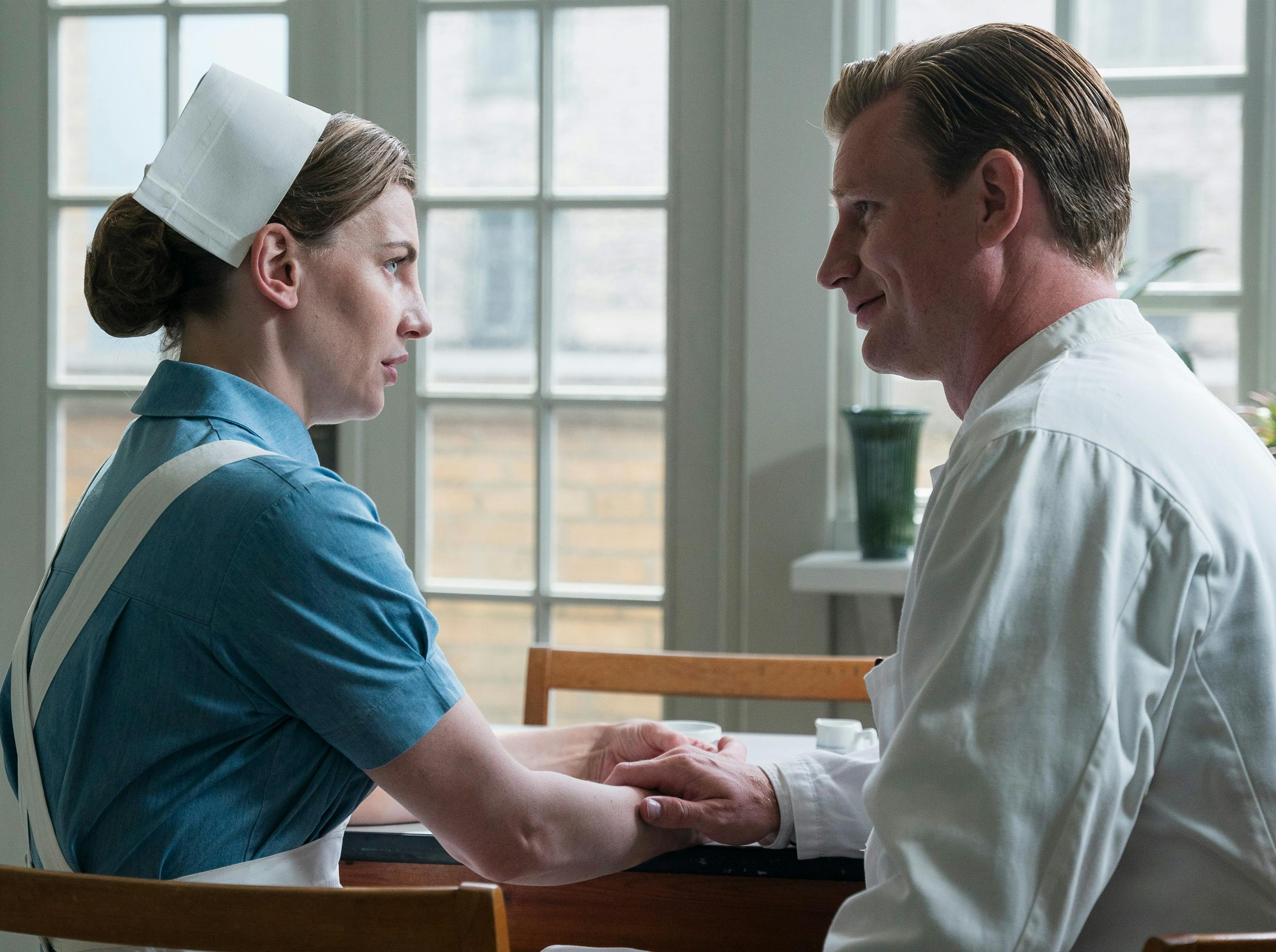 Anna Rosenfeld (Molly Egelind) og Jens Fischer (Andreas Jebro) i syvende sæson af 'Sygeplejeskolen'