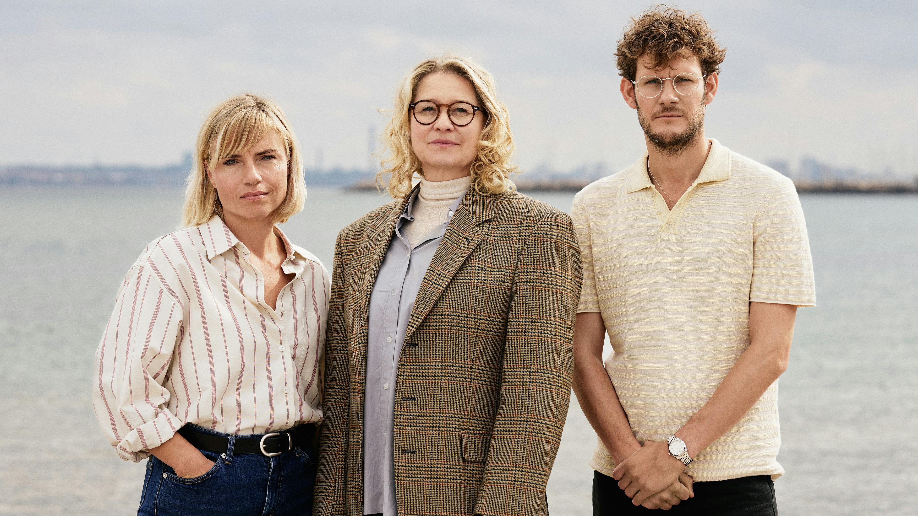         Josephine Park, Trine Dyrholm og Simon Bennebjerg i 'Gæsten'                