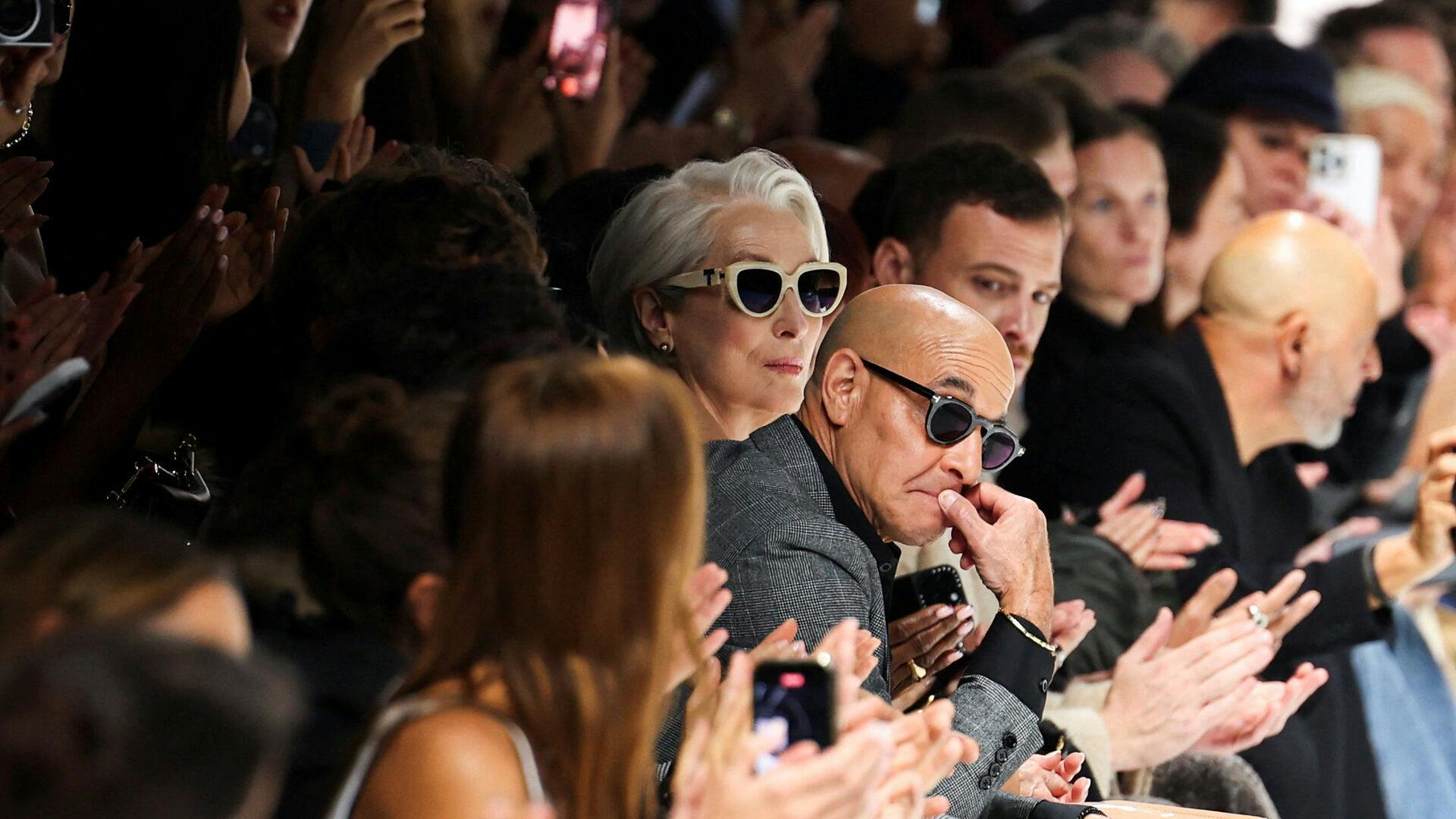 Meryl Streep og Stanley Tucci ankom, som var de Miranda Priestly og Nigel Kipling, deres legendariske karakterer fra 'The Devil Wears Prada'