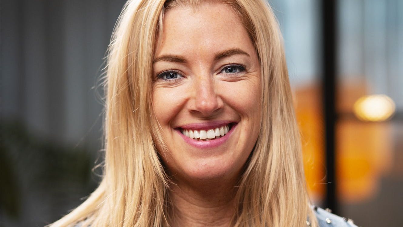 Dorthe fra den aktuelle sæson af 'Gift ved første blik' svarer på spørgsmål om kærlighed i serien "Hvad jeg ved om kærlighed"