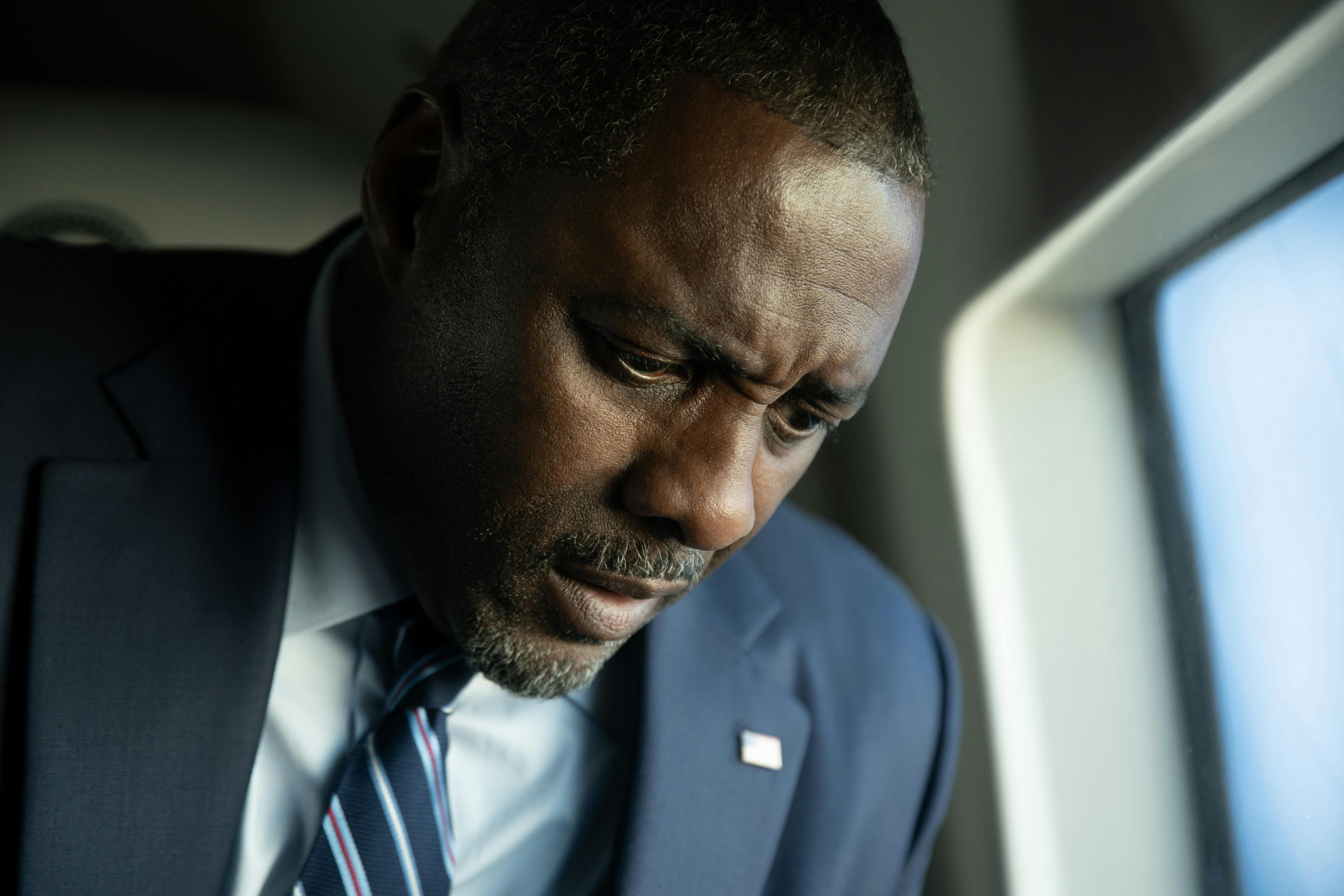 Idris Elba as POTUS. a house of dynamite anmeldelse