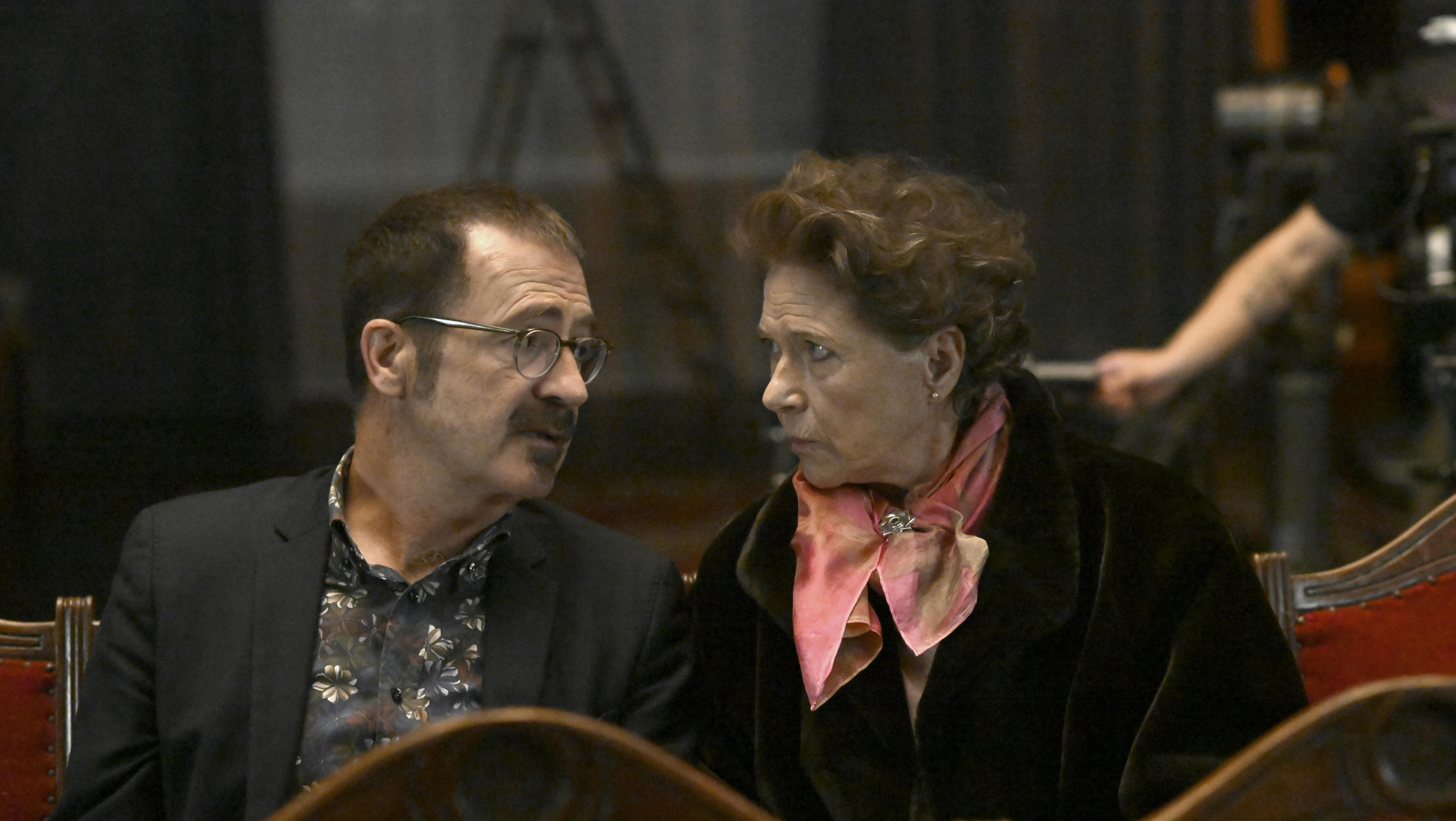 Adrian Hughes og Birthe Neumann i Jesper Dalgaards nye dokumentarfilm 'Mors drenge'