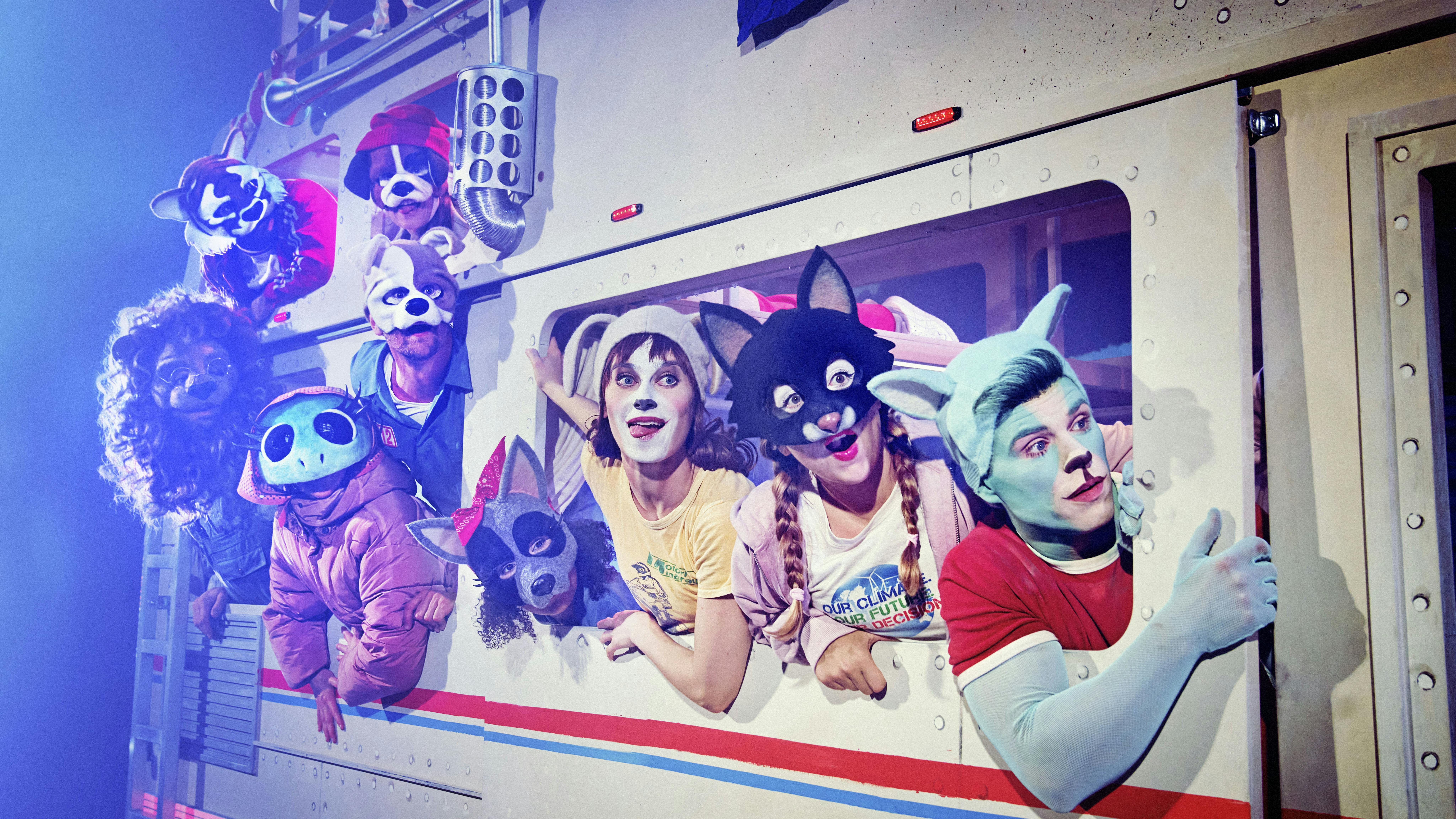 Anmeldelse af 'Den fantastiske bus' på Det Kongelige Teater