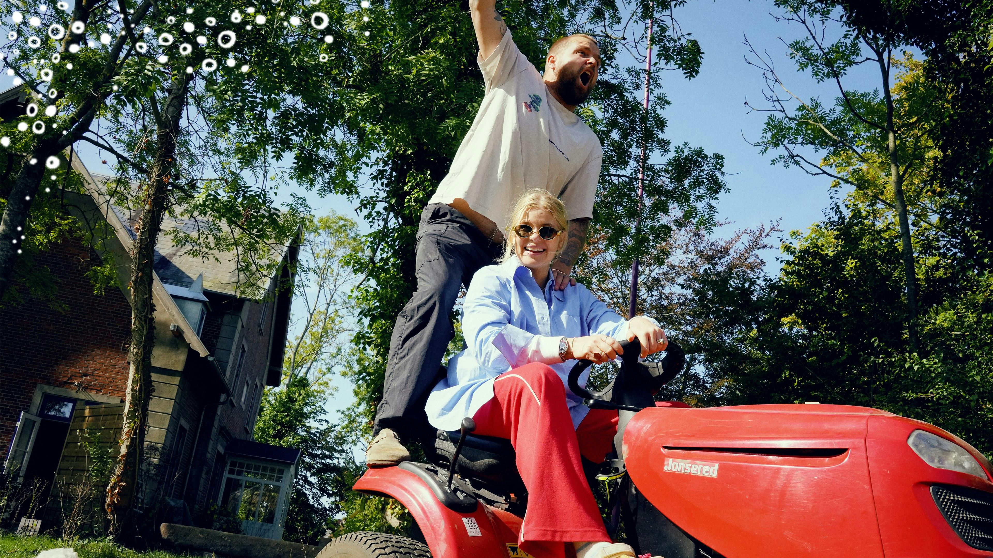 Til december kan vi se, hvordan det gik, da Sofie Linde og Joakim Ingversen tog på inspirationstur i det svenske inden selvbyg af sauna