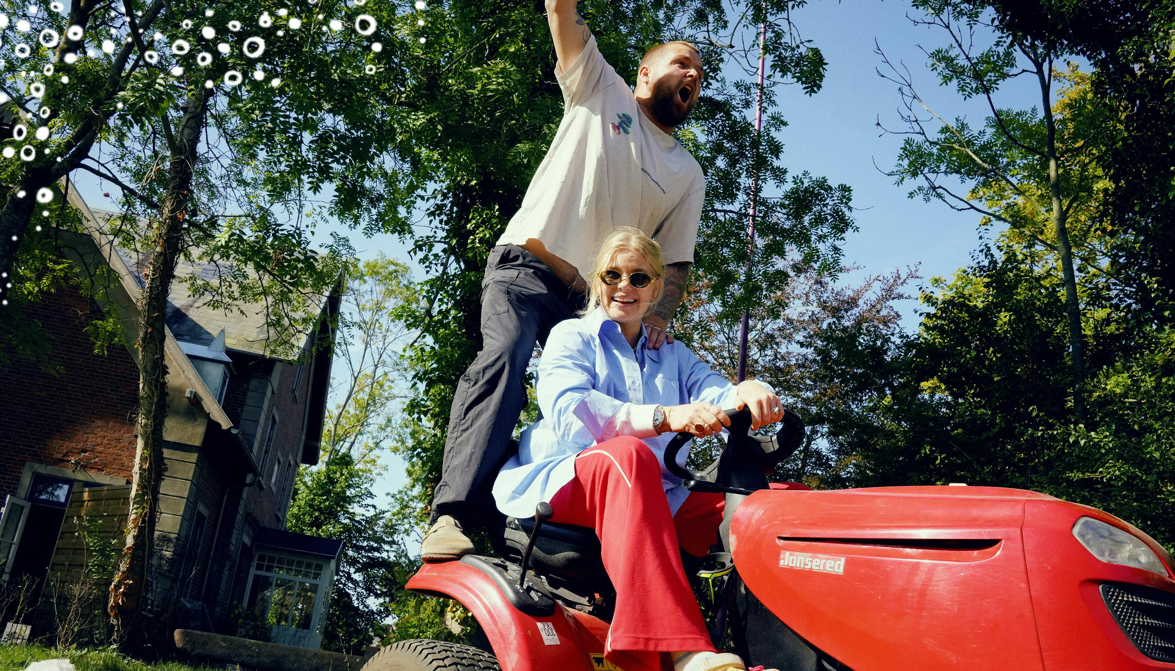 Til december kan vi se, hvordan det gik, da Sofie Linde og Joakim Ingversen tog på inspirationstur i det svenske inden selvbyg af sauna