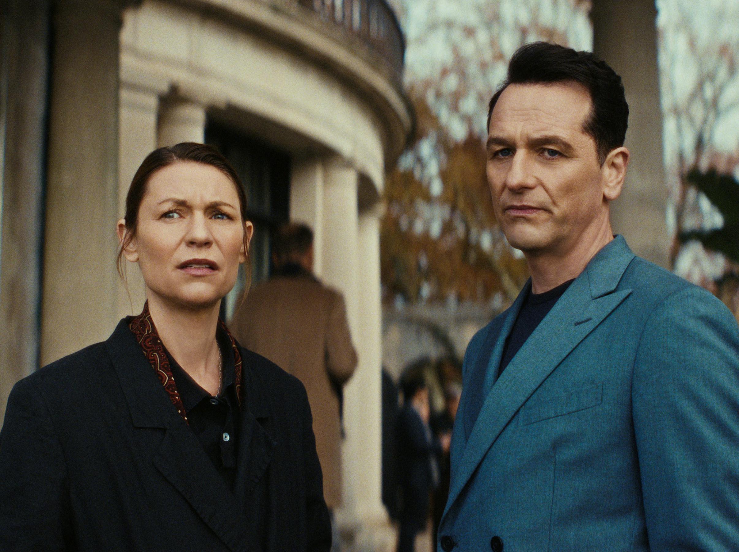 Claire Danes som Aggie Wiggs og Matthew Rhys som Nile Jarvis i 'The Beast in Me'