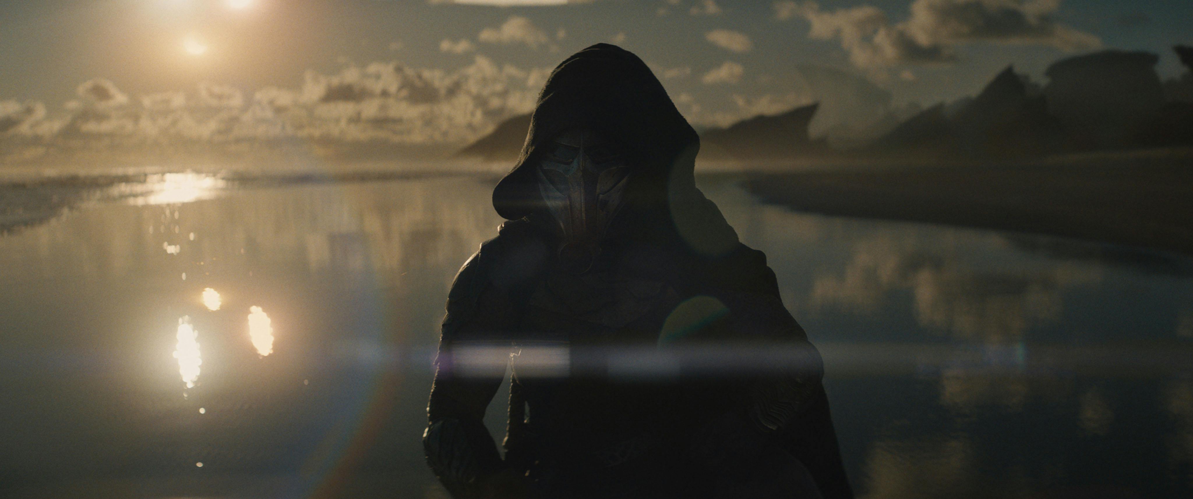 Dek (Dimitrius Schuster-Koloamatangi) in 20th Century Studios' PREDATOR: BADLANDS anmeldelse film. Photo courtesy of 20th Century Studios. © 2025 20th Century Studios. All Rights Reserved.