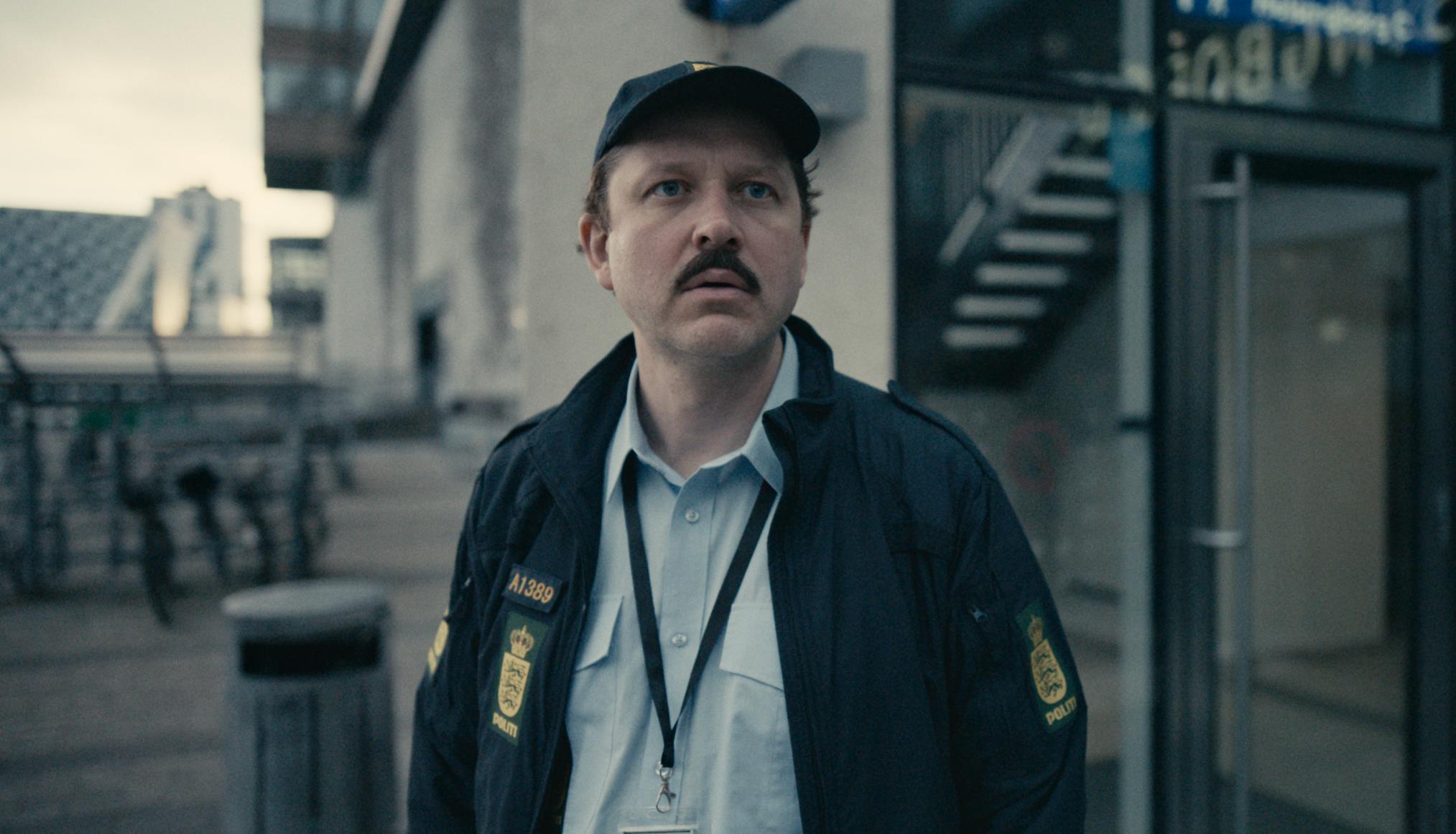 Martin Høgsted er aktuel i den nye TV 2-komedieserie 'Grænseløs'