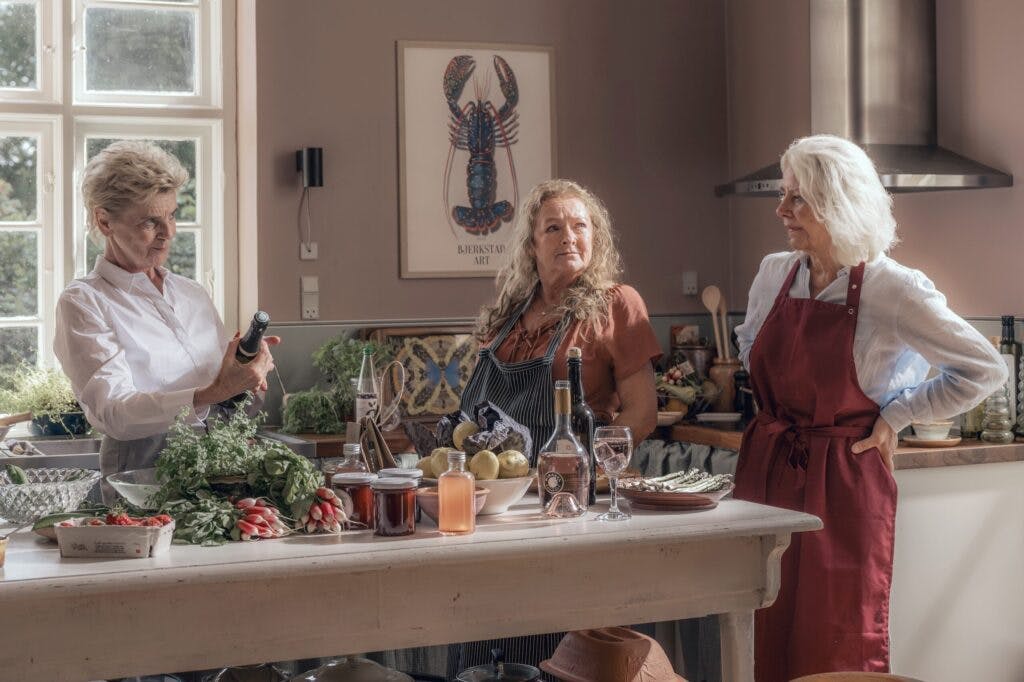 Stina Ekblad, Kirsten Lehfeldt og Kirsten Olesen i 'Madklubben - Hjemme igen'