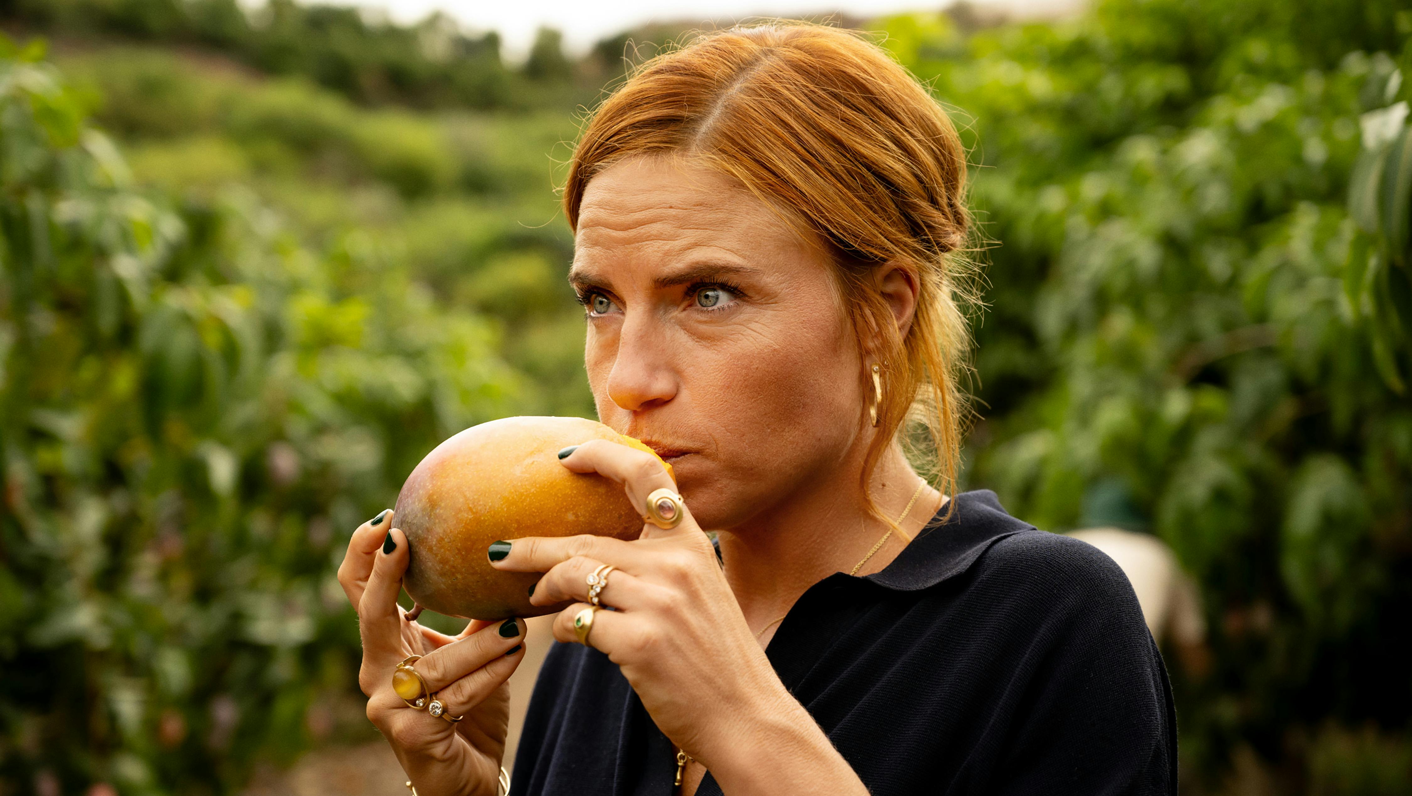 Josephine Park som Lærke i 'Mango'