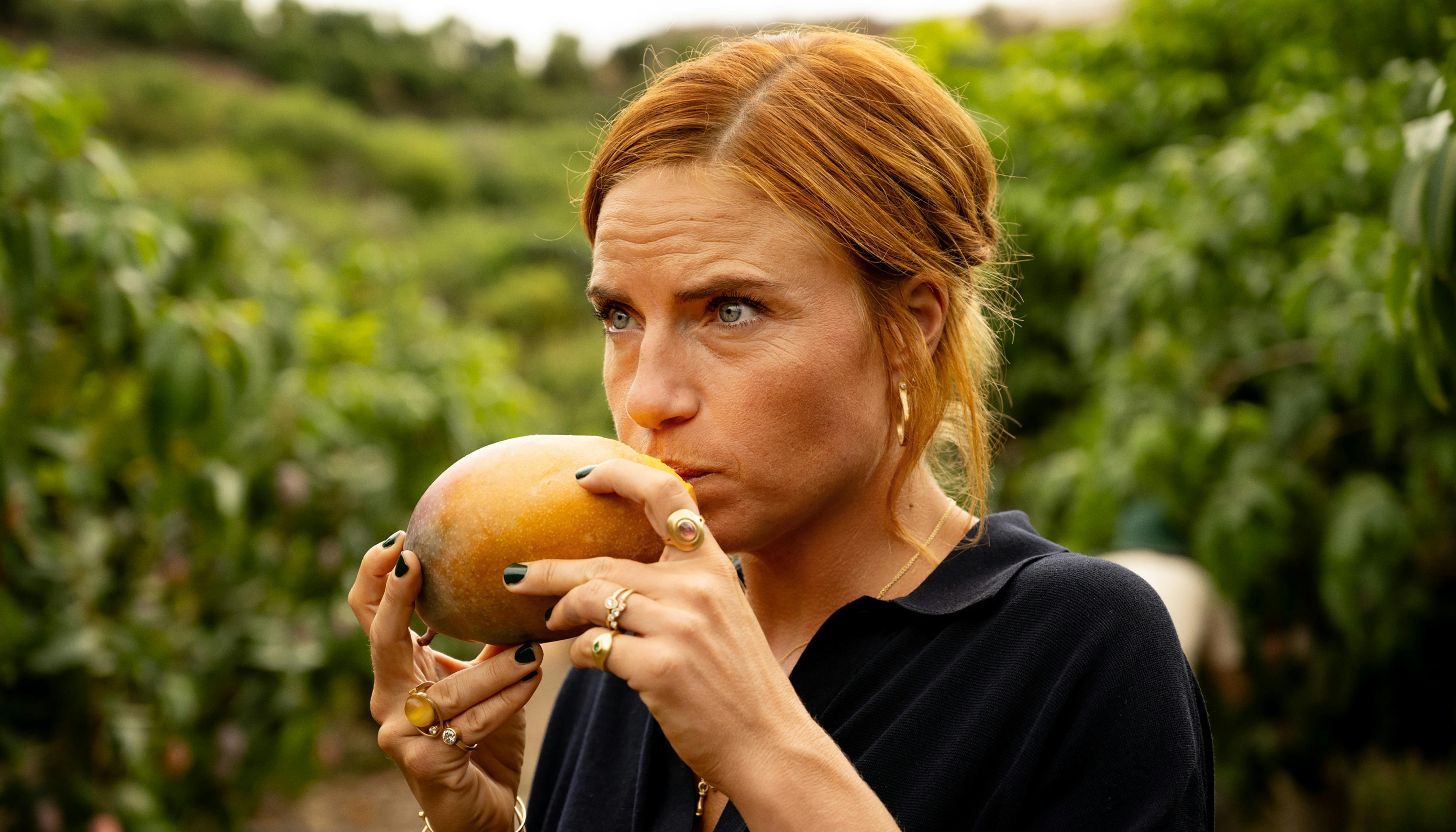 Josephine Park som Lærke i 'Mango'