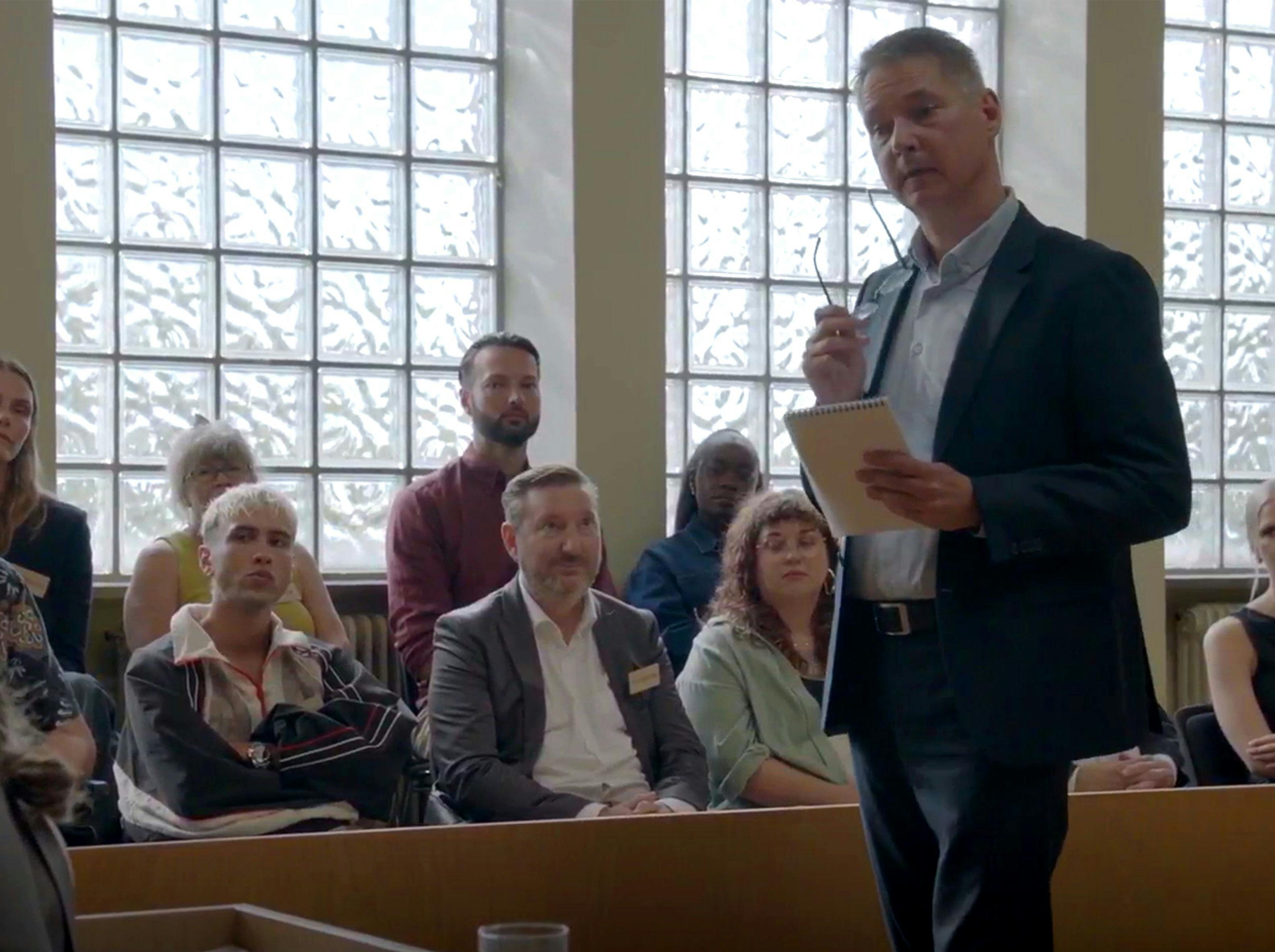 Anmeldelse af 'Folkedomstolen' på DR