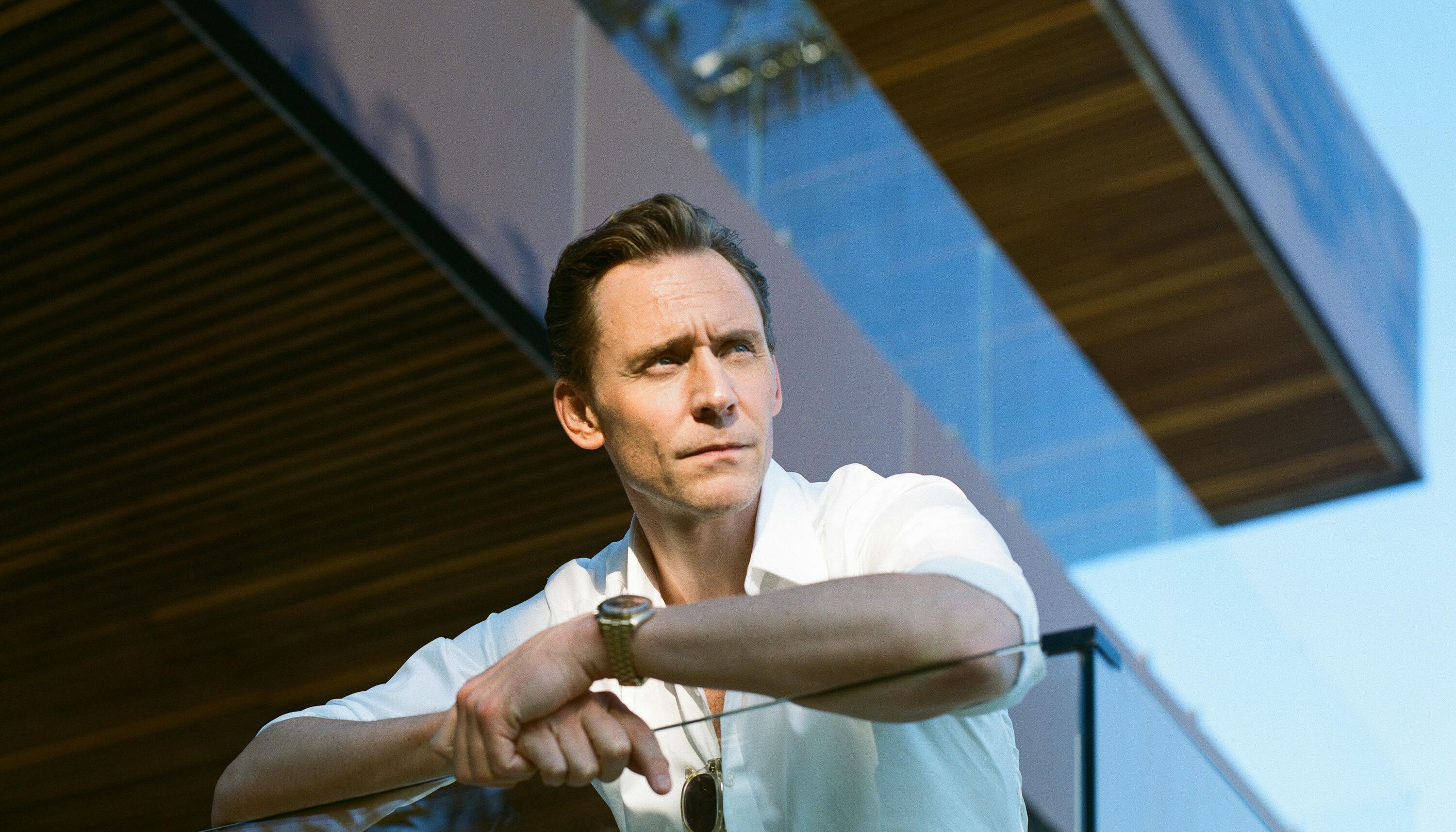 Tom Hiddleston as Jonathan Pine the night manager sæson 2 anmeldelse